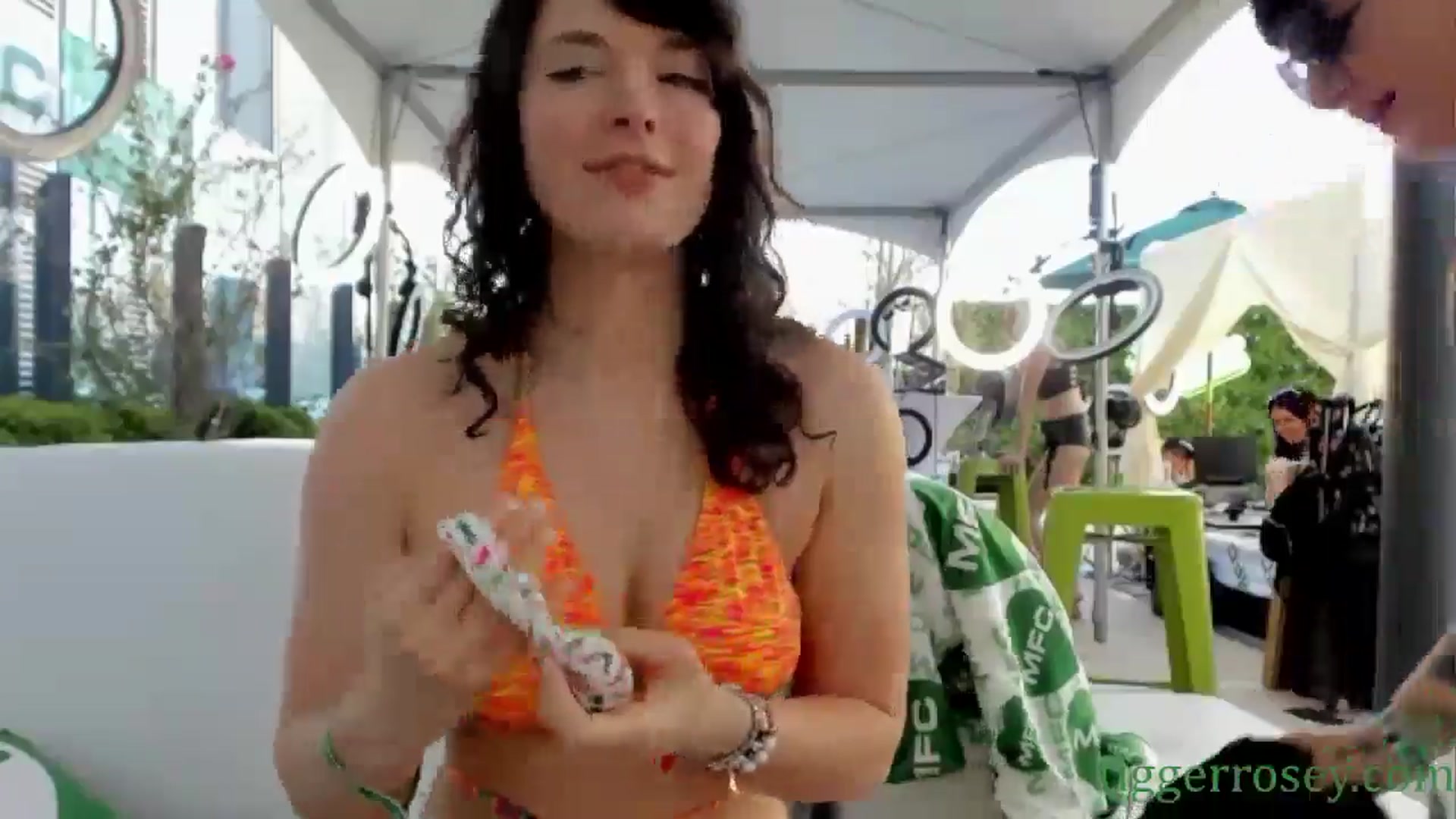 Gallery image thumbnail from TiggerRosey's myfreecams stream on, 05/21/2024, 23:58 image 16 of 20