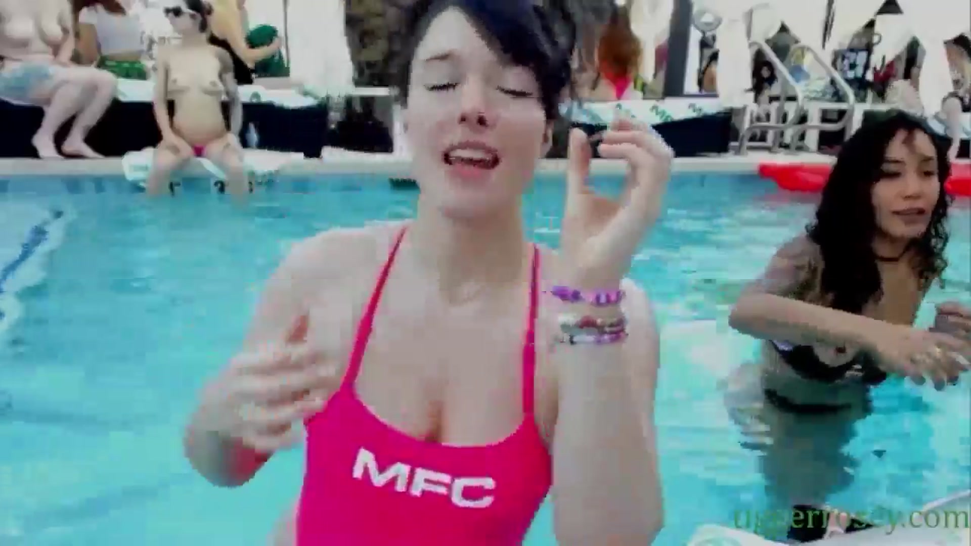 Gallery image thumbnail from TiggerRosey's myfreecams stream on, 05/23/2024, 24:41 image 12 of 20