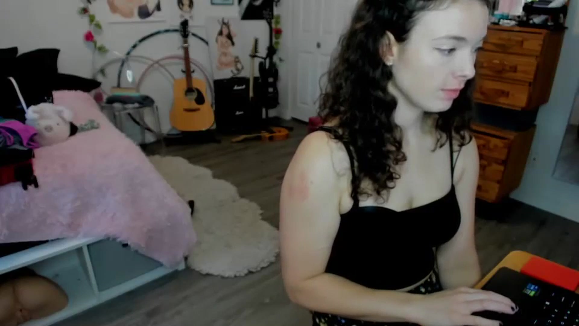 Gallery image thumbnail from TiggerRosey's myfreecams stream on, 09/24/2024, 22:00 image 11 of 20