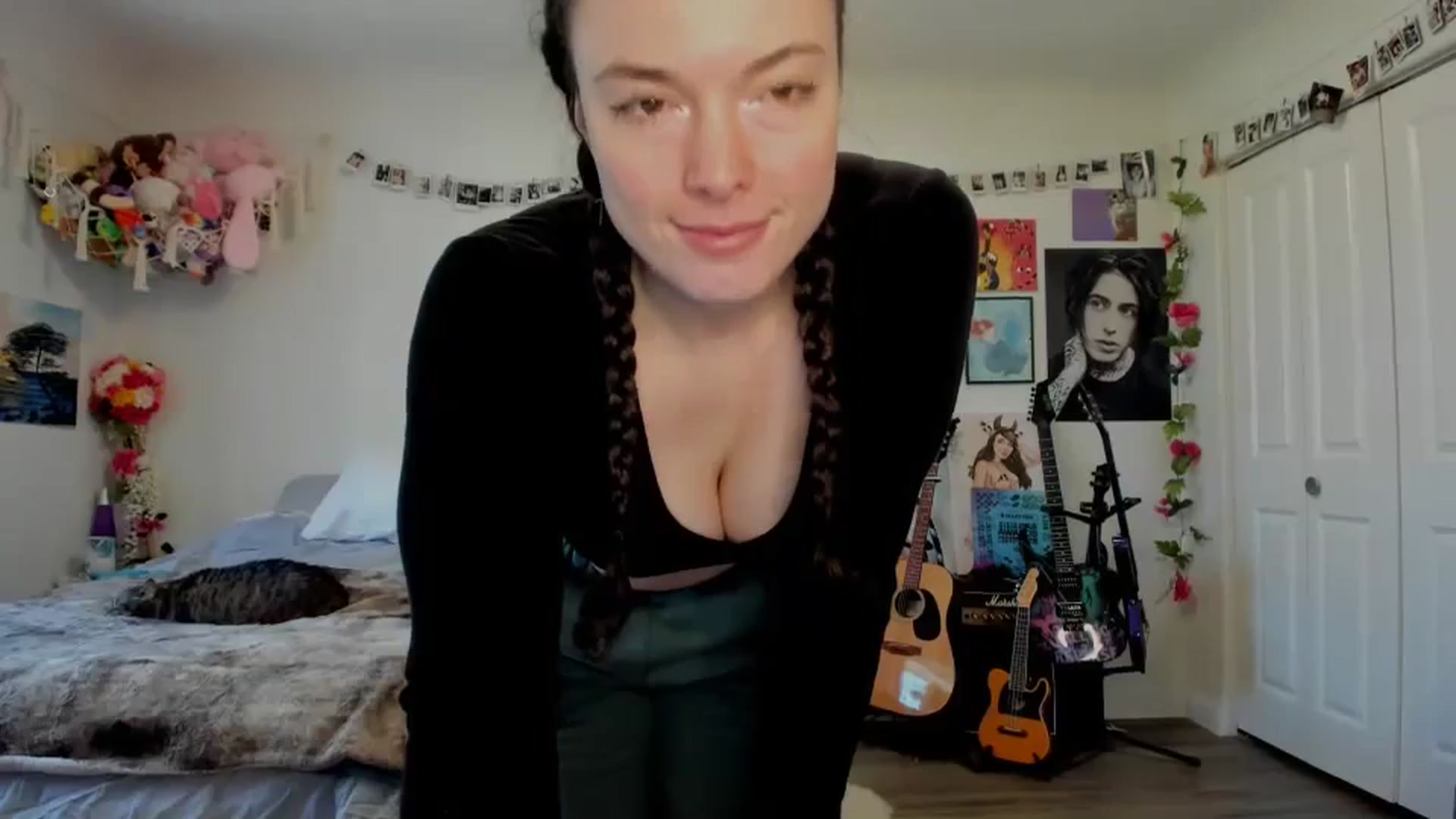 Gallery image thumbnail from TiggerRosey's myfreecams stream on, 04/17/2025, 21:49 image 5 of 20