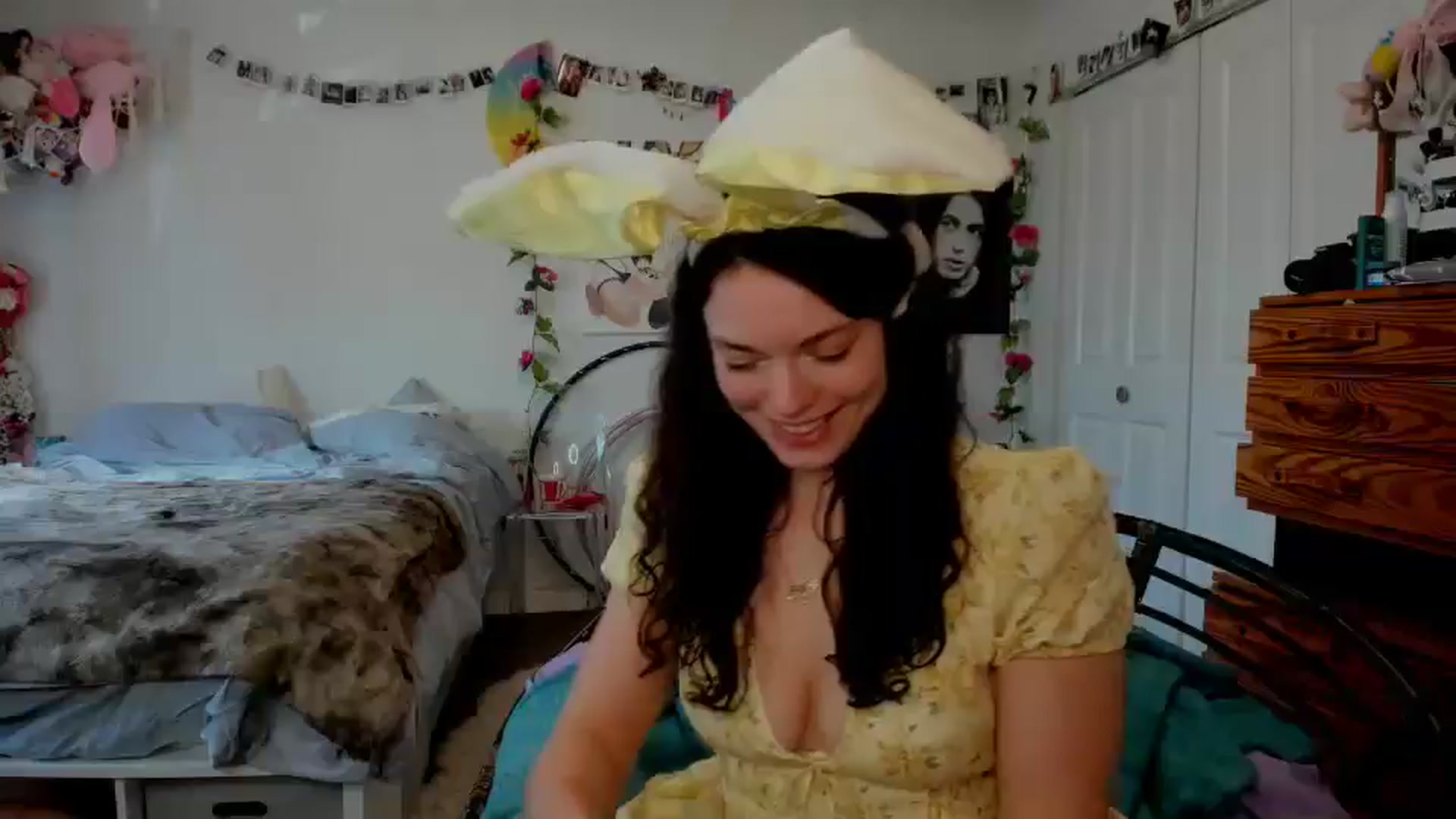 Gallery image thumbnail from TiggerRosey's myfreecams stream on, 04/20/2025, 23:51 image 17 of 20