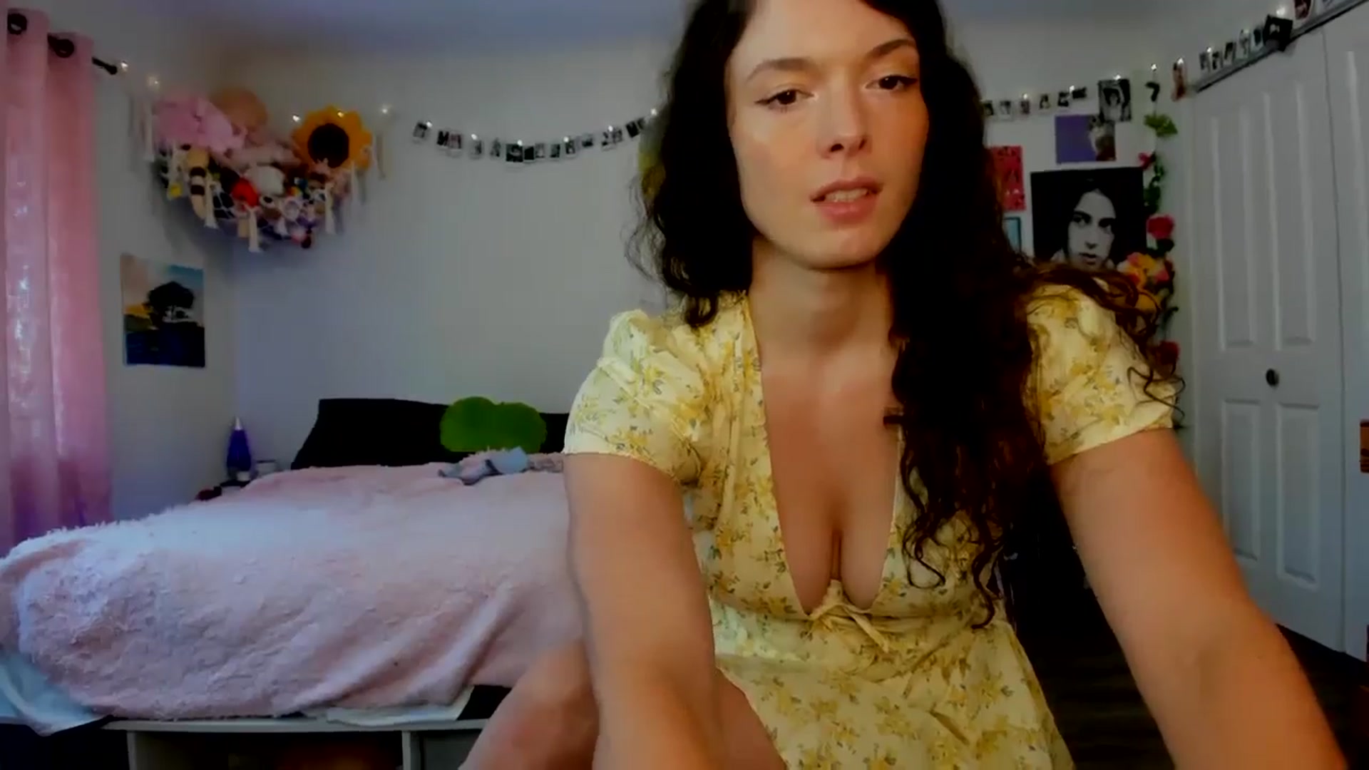Gallery image thumbnail from TiggerRosey's myfreecams stream on, 09/03/2025, 22:19 image 3 of 20