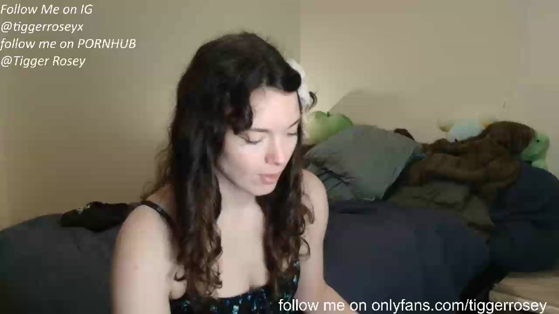 Gallery image thumbnail from TiggerRosey's myfreecams stream on, 05/27/2026, 20:32 image 1 of 20