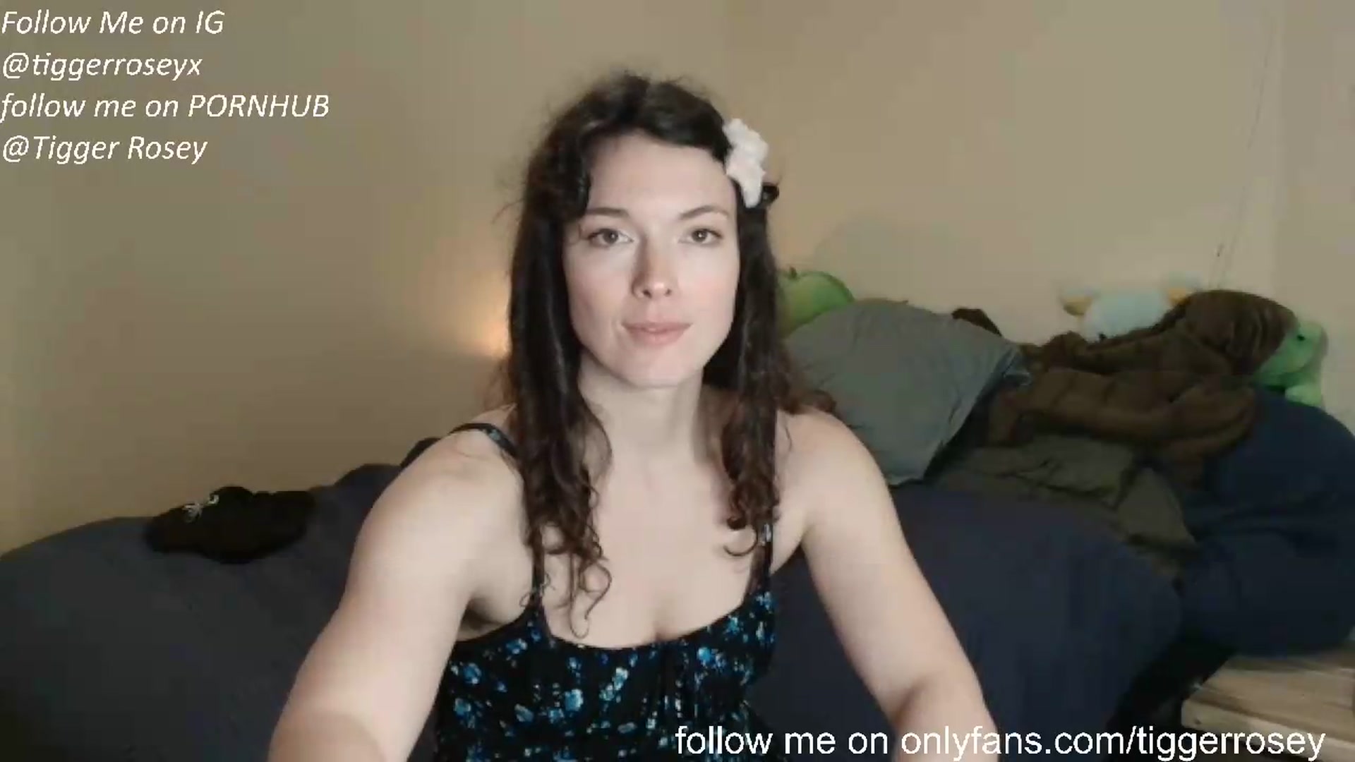 Gallery image thumbnail from TiggerRosey's myfreecams stream on, 05/27/2026, 20:32 image 17 of 20