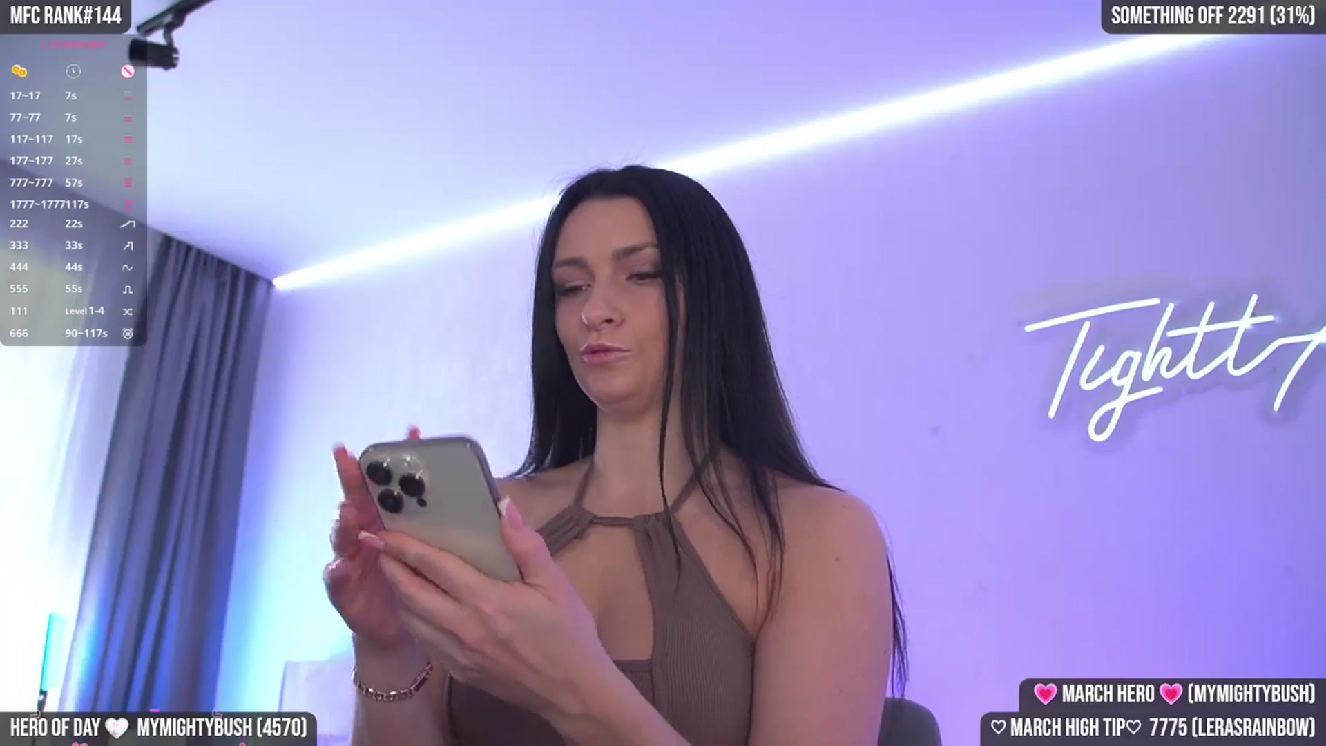 Gallery image thumbnail from TighttAss's myfreecams stream on, 03/27/2025, 04:51 image 14 of 20