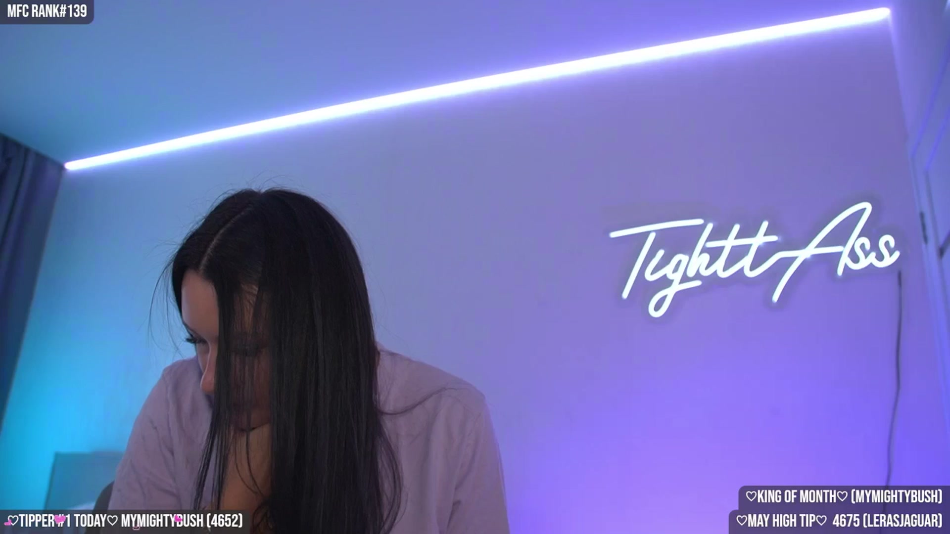 Gallery image thumbnail from TighttAss's myfreecams stream on, 05/14/2025, 05:30 image 9 of 20