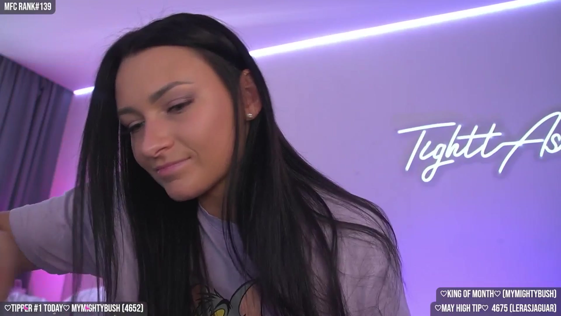 Gallery image thumbnail from TighttAss's myfreecams stream on, 05/14/2025, 05:30 image 16 of 20
