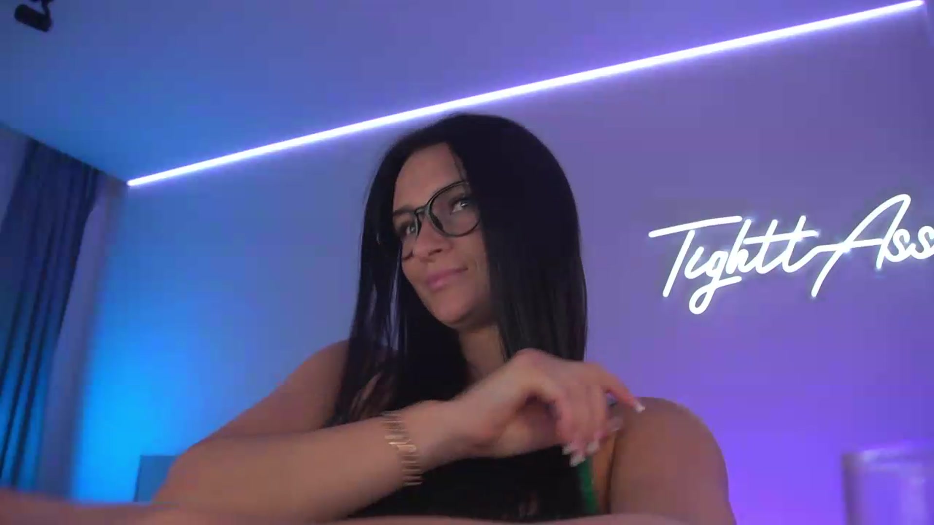 Gallery image thumbnail from TighttAss's myfreecams stream on, 05/21/2026, 04:37 image 11 of 20