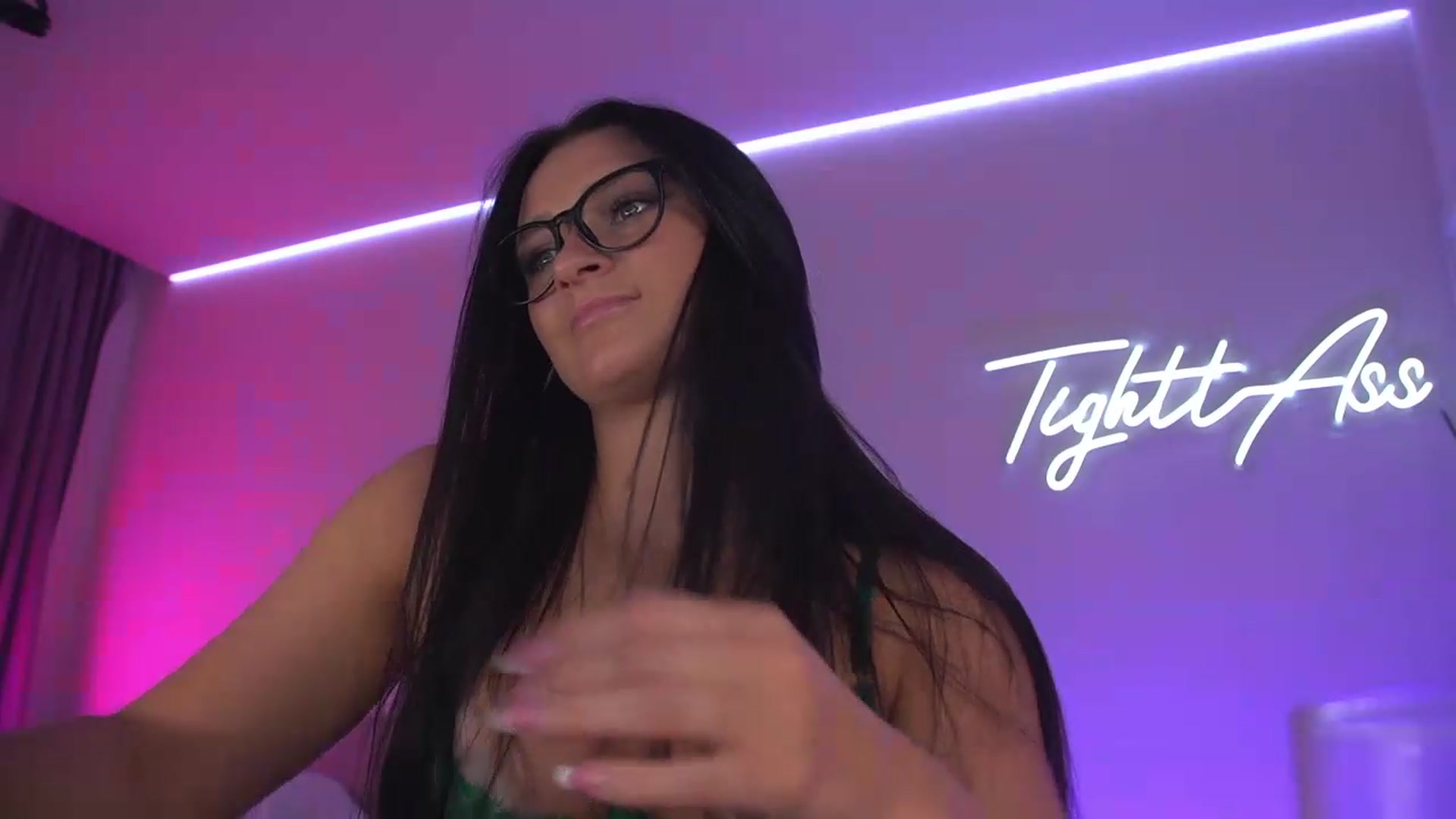 Gallery image thumbnail from TighttAss's myfreecams stream on, 05/21/2026, 04:37 image 13 of 20