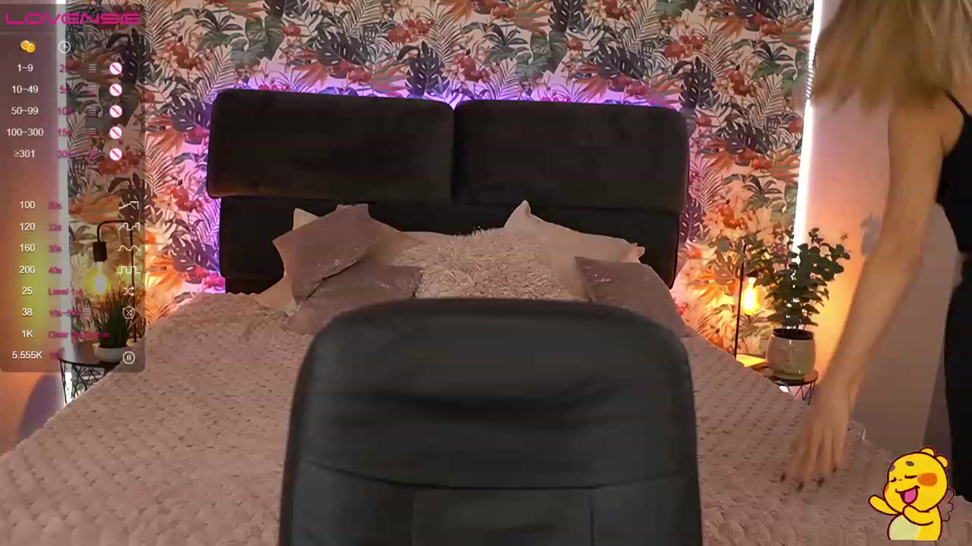 Gallery image thumbnail from Tilli's myfreecams stream on, 11/23/2023, 12:22 image 10 of 20