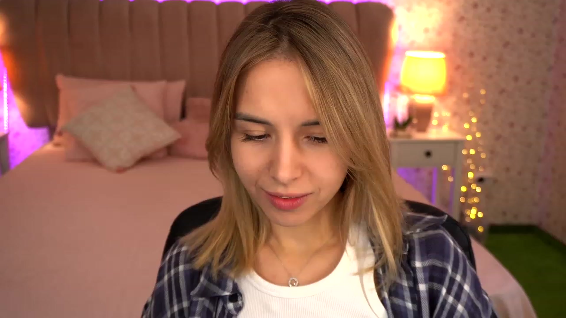 Gallery image thumbnail from Tilli's myfreecams stream on, 11/30/2023, 13:23 image 9 of 20