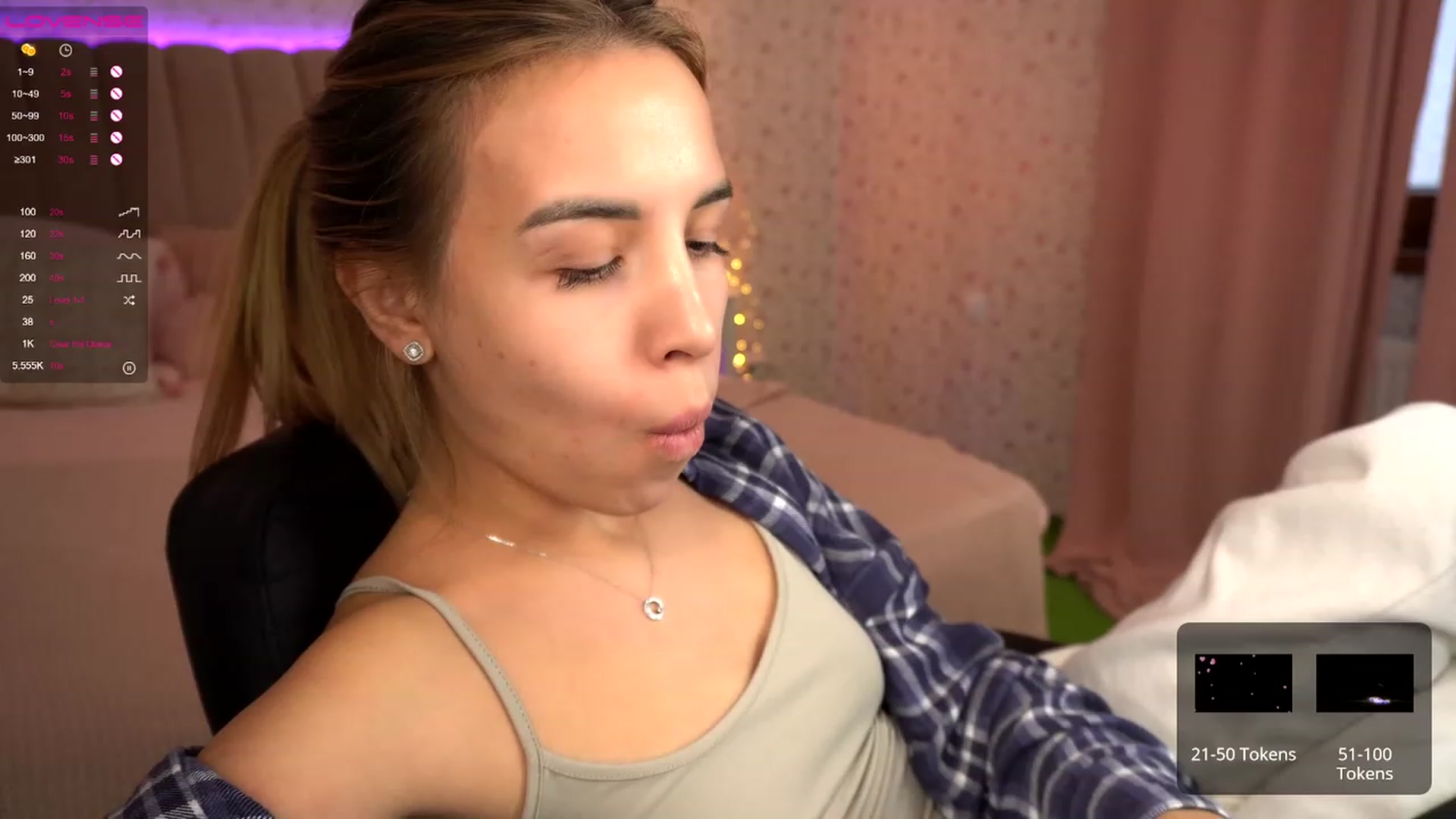 Gallery image thumbnail from Tilli's myfreecams stream on, 12/06/2023, 13:05 image 10 of 20