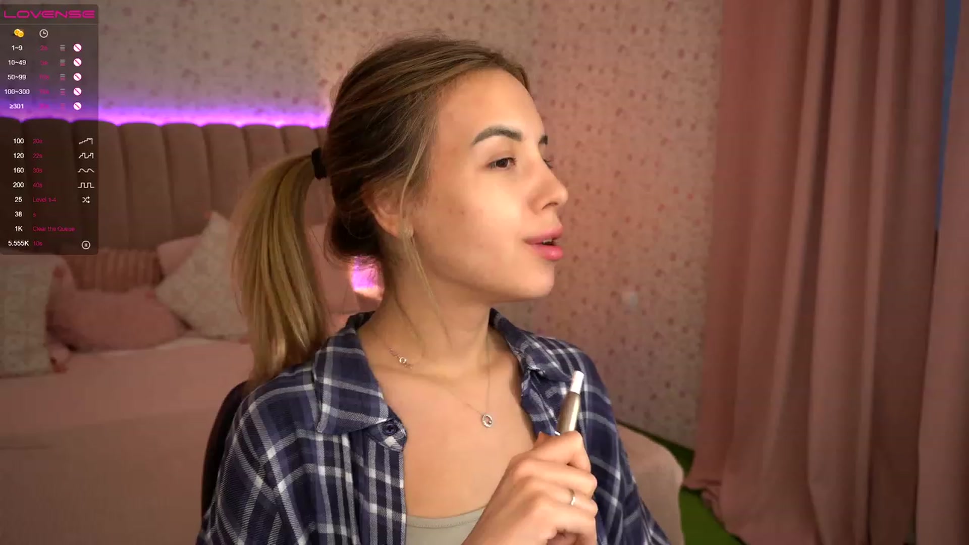 Gallery image thumbnail from Tilli's myfreecams stream on, 12/06/2023, 14:23 image 8 of 20