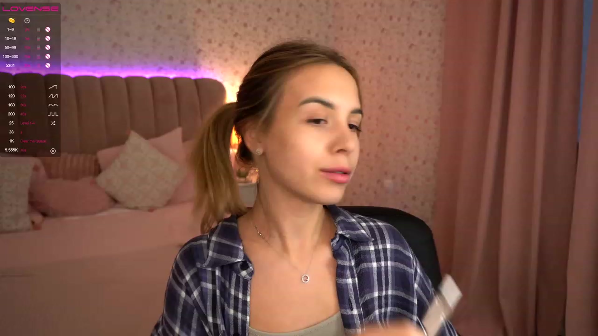 Gallery image thumbnail from Tilli's myfreecams stream on, 12/06/2023, 14:23 image 4 of 20