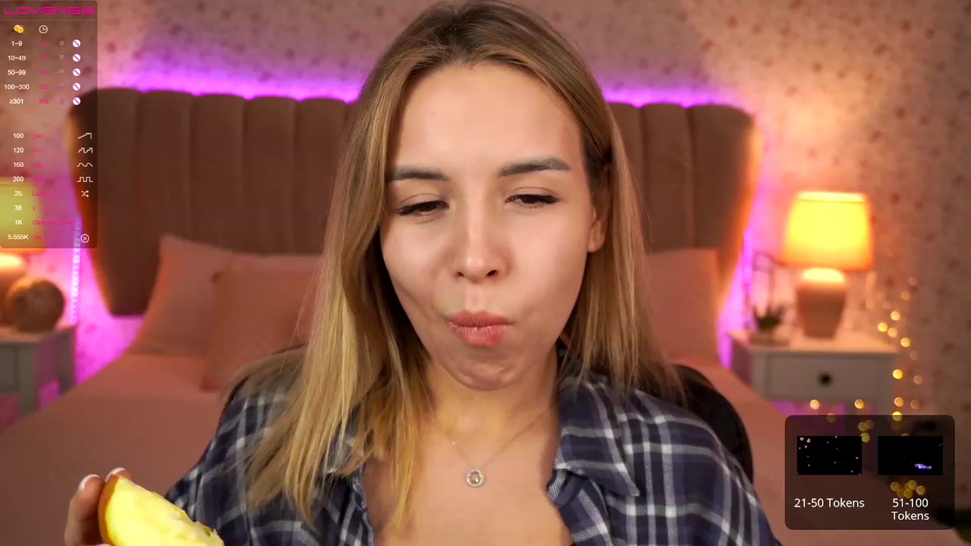 Gallery image thumbnail from Tilli's myfreecams stream on, 12/18/2023, 10:38 image 19 of 20
