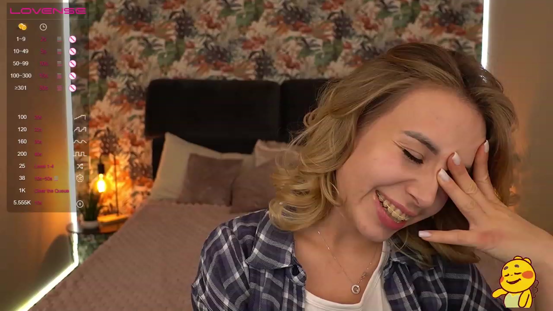 Gallery image thumbnail from Tilli's myfreecams stream on, 12/20/2023, 11:09 image 4 of 20