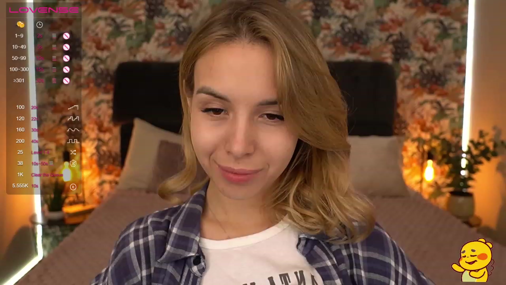 Gallery image thumbnail from Tilli's myfreecams stream on, 12/20/2023, 13:19 image 8 of 20