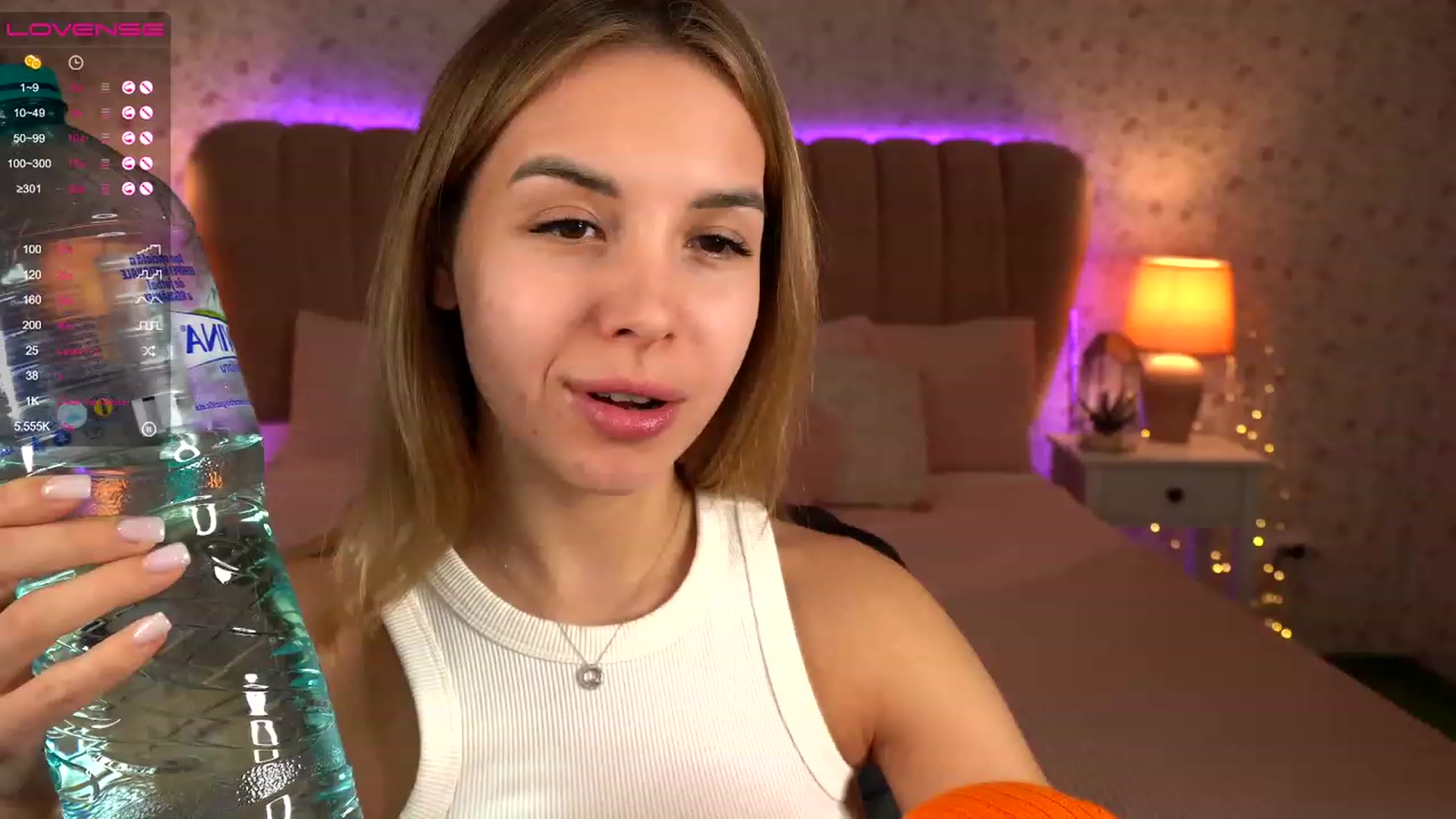 Gallery image thumbnail from Tilli's myfreecams stream on, 12/22/2023, 09:08 image 14 of 20