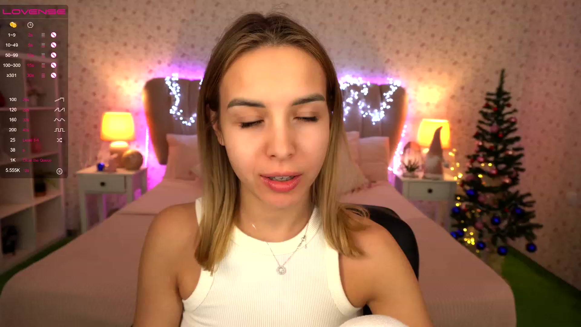 Gallery image thumbnail from Tilli's myfreecams stream on, 12/27/2023, 13:17 image 6 of 20