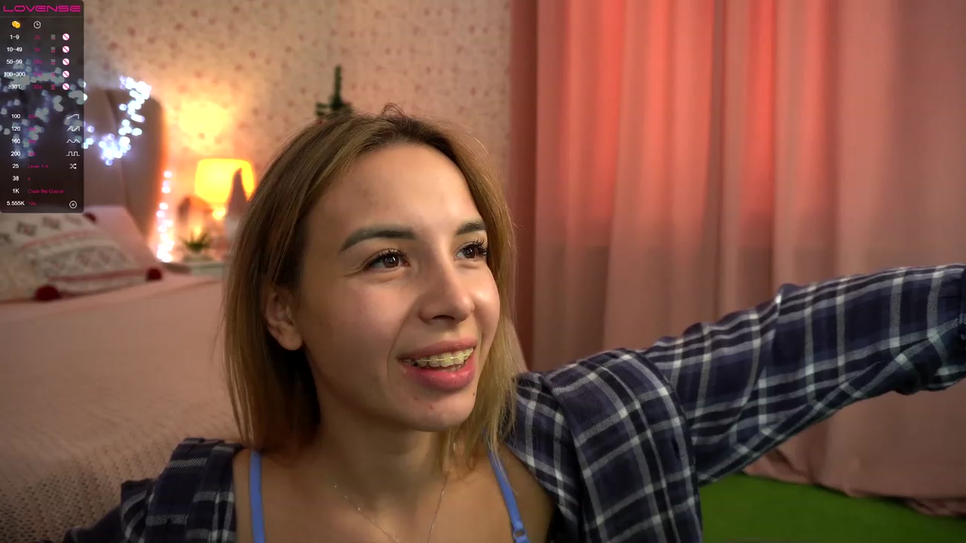 Gallery image thumbnail from Tilli's myfreecams stream on, 01/01/2024, 11:20 image 15 of 20