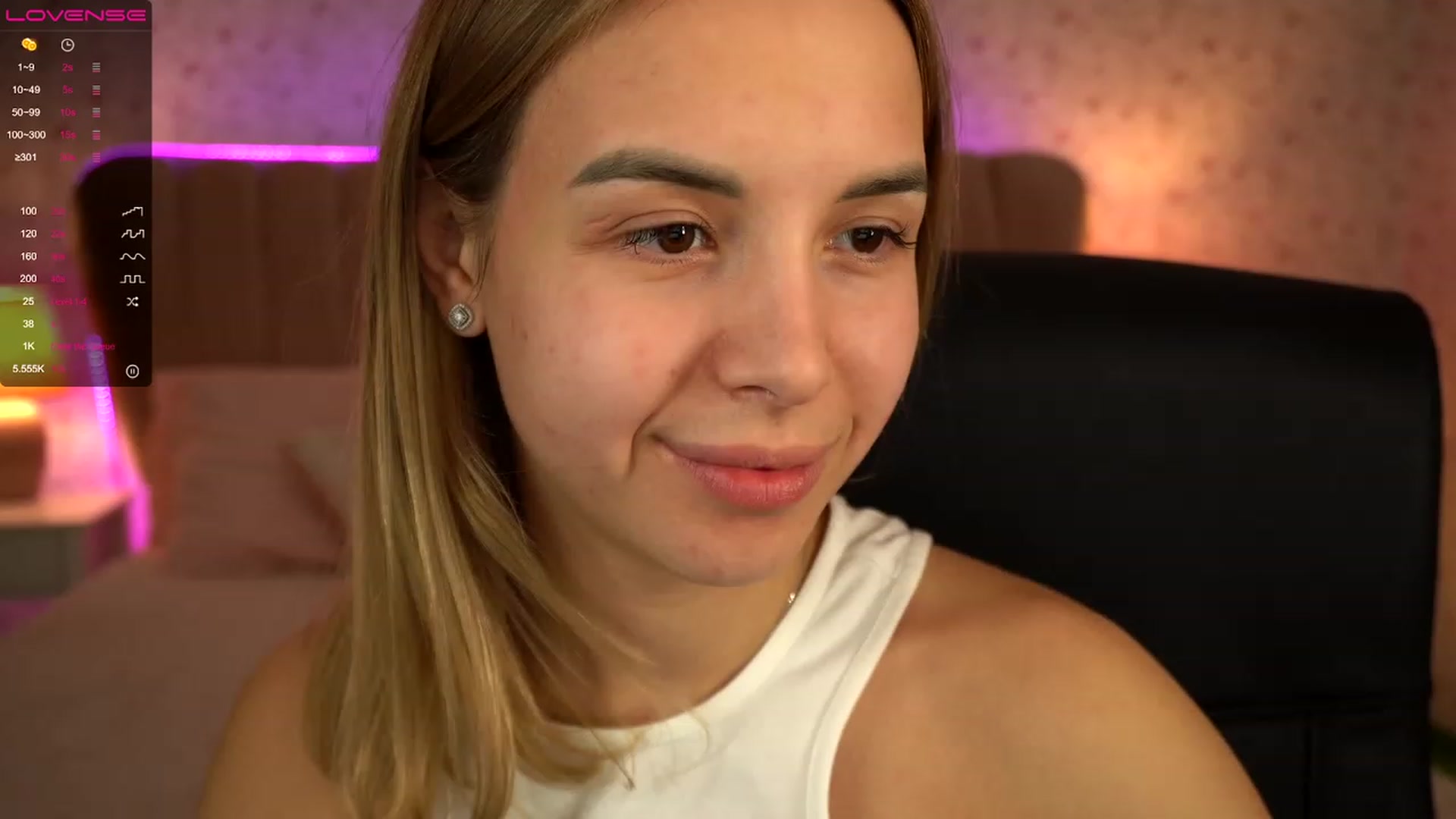 Gallery image thumbnail from Tilli's myfreecams stream on, 01/22/2024, 16:30 image 3 of 20