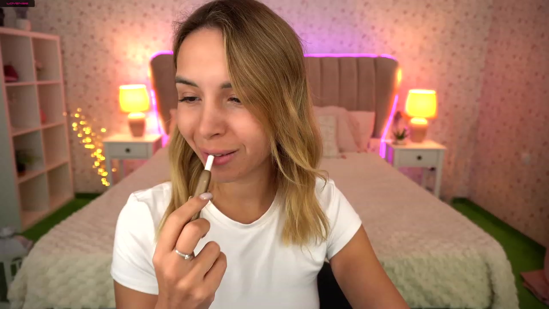 Gallery image thumbnail from Tilli's myfreecams stream on, 03/12/2024, 11:16 image 8 of 20