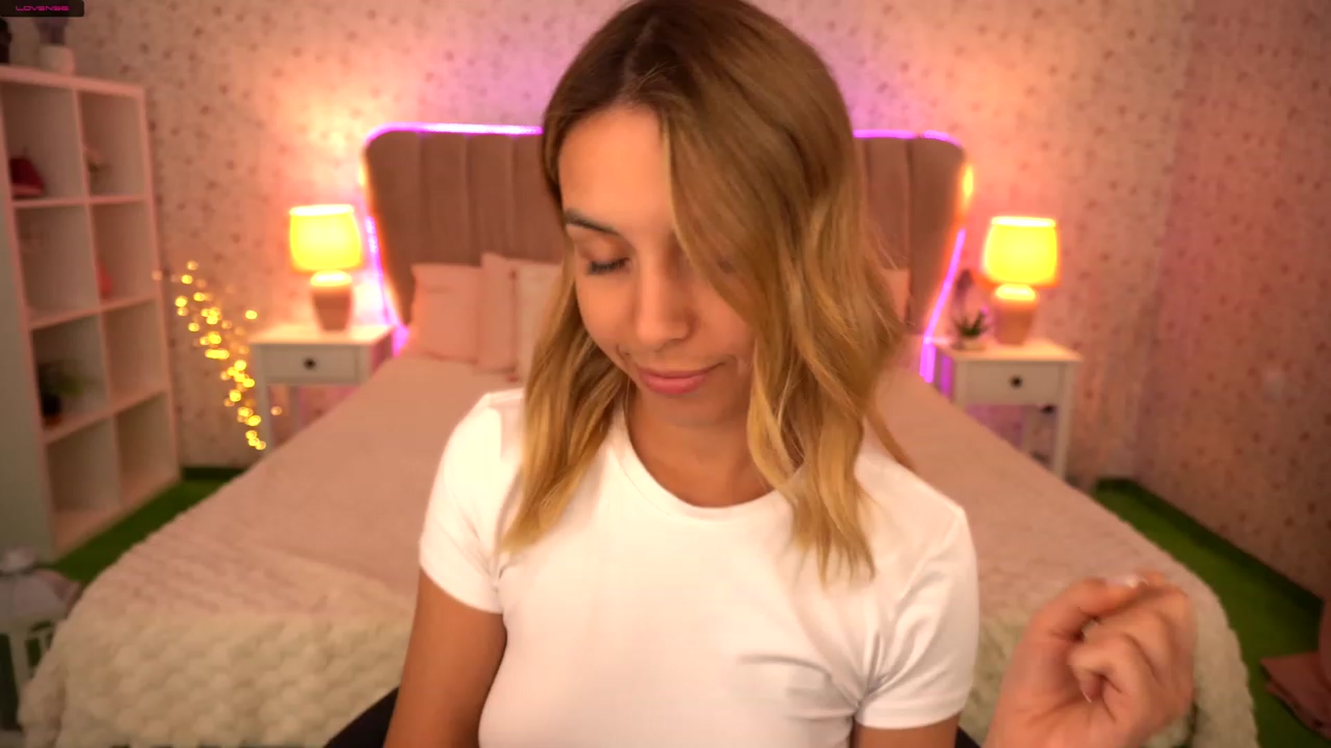 Gallery image thumbnail from Tilli's myfreecams stream on, 03/12/2024, 11:16 image 3 of 20