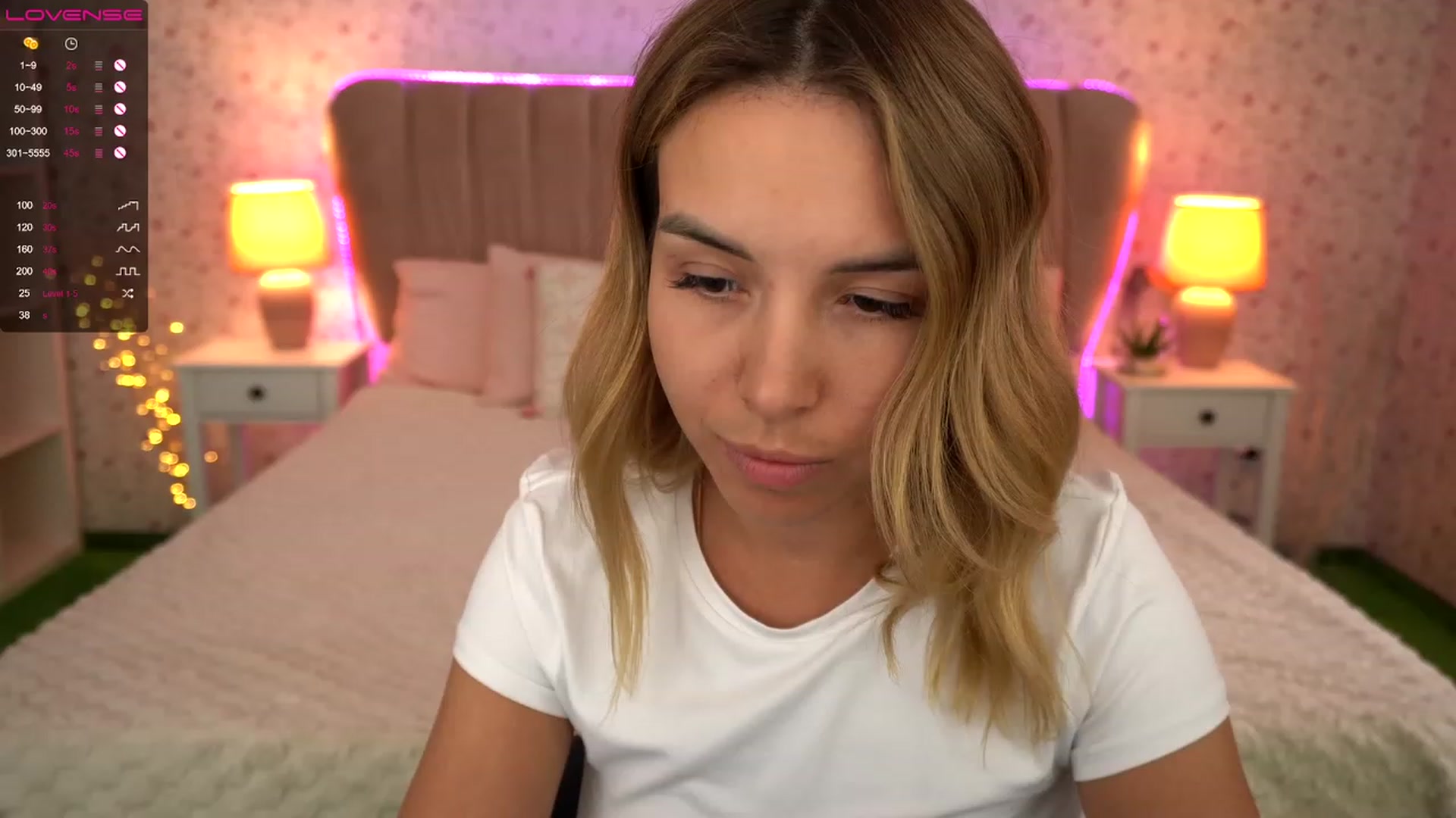 Gallery image thumbnail from Tilli's myfreecams stream on, 03/12/2024, 14:17 image 2 of 20