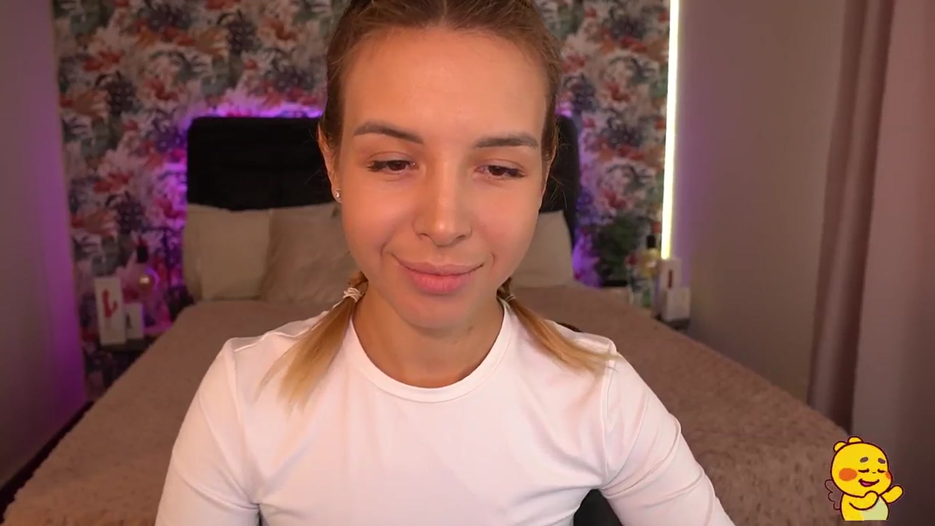 Gallery image thumbnail from Tilli's myfreecams stream on, 03/14/2024, 09:56 image 4 of 20