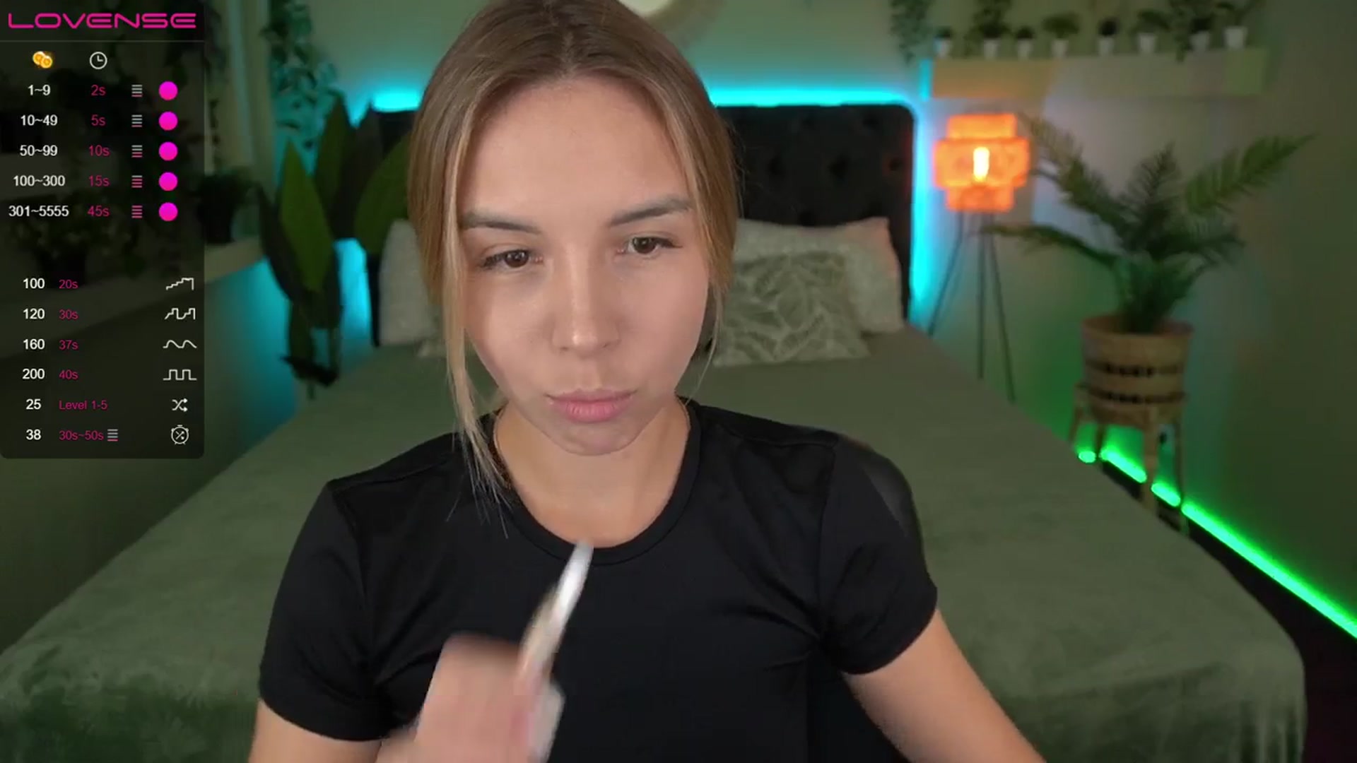 Gallery image thumbnail from Tilli's myfreecams stream on, 03/15/2024, 09:34 image 4 of 20