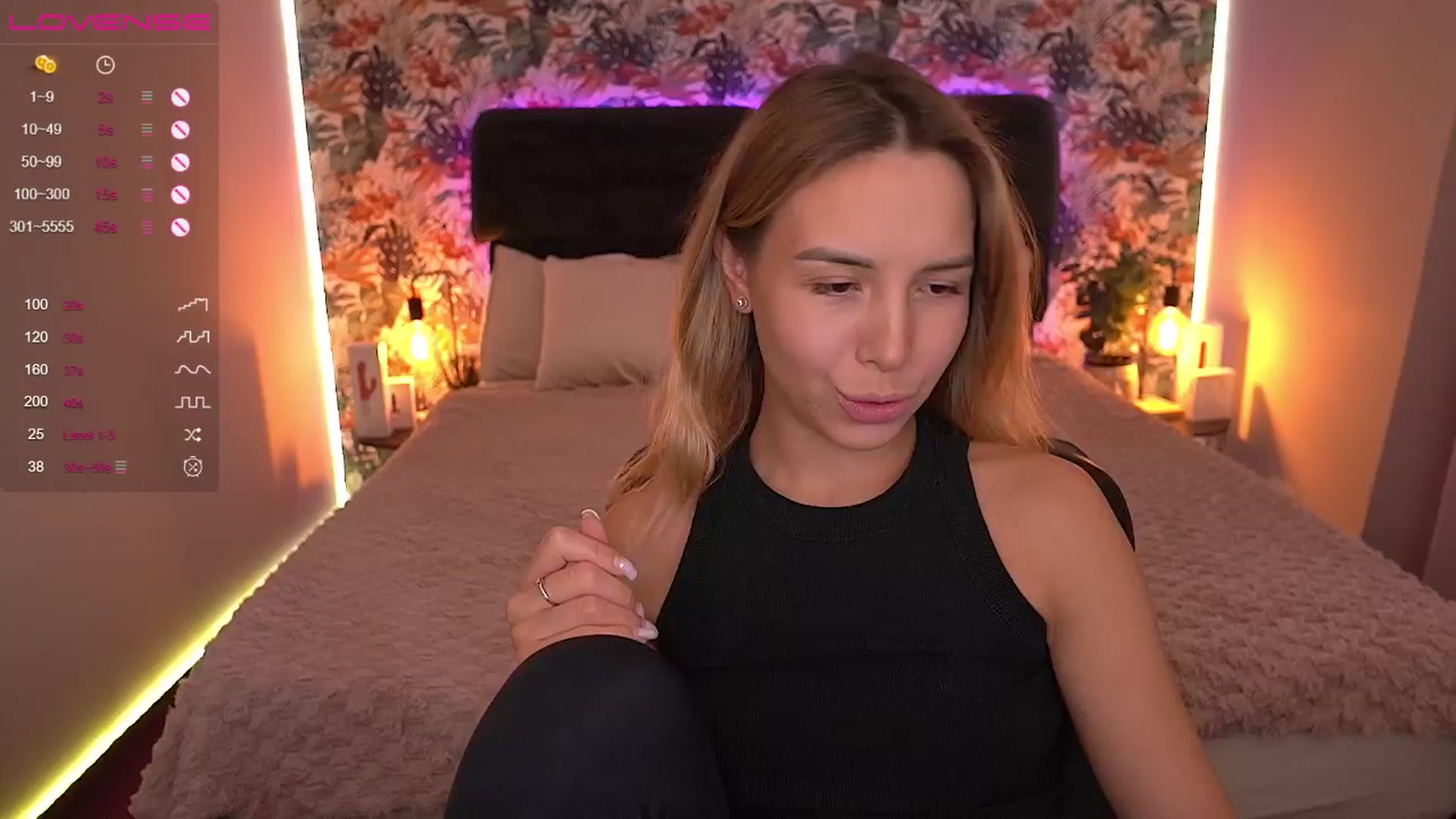 Gallery image thumbnail from Tilli's myfreecams stream on, 03/25/2024, 10:38 image 13 of 20