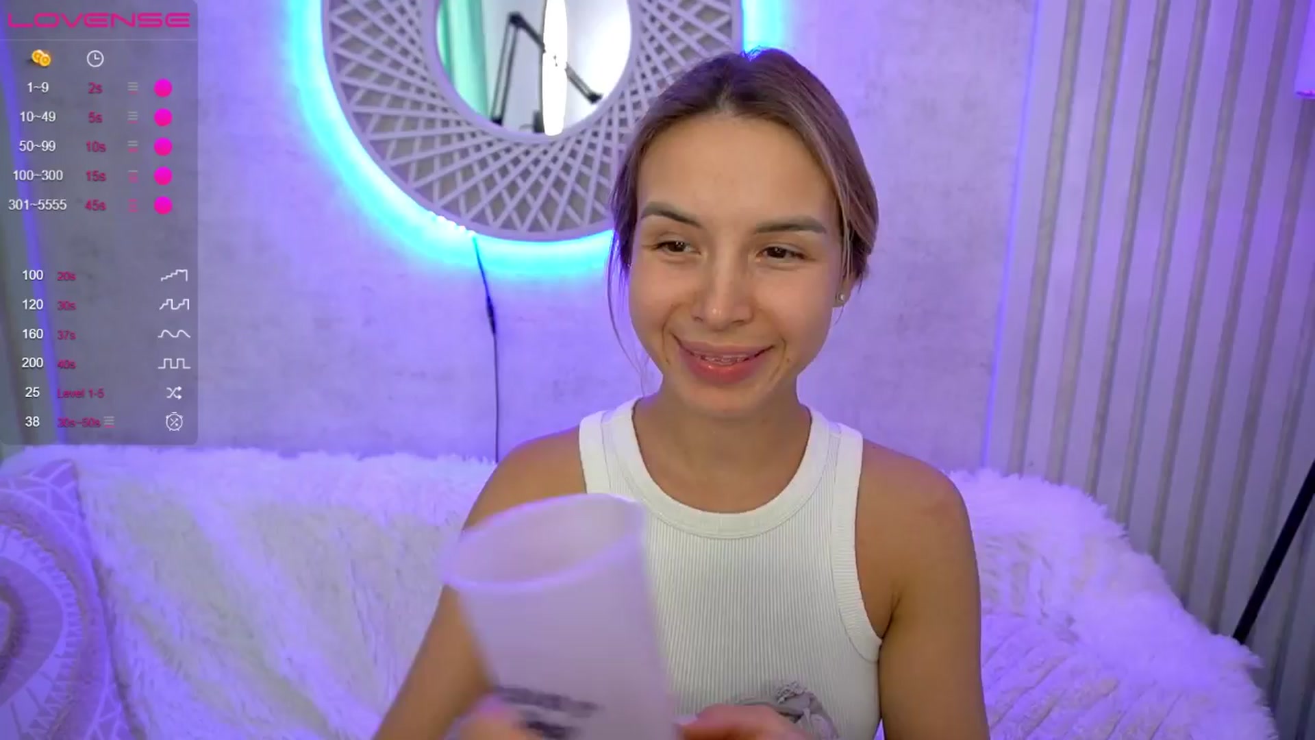 Gallery image thumbnail from Tilli's myfreecams stream on, 03/29/2024, 13:52 image 16 of 20