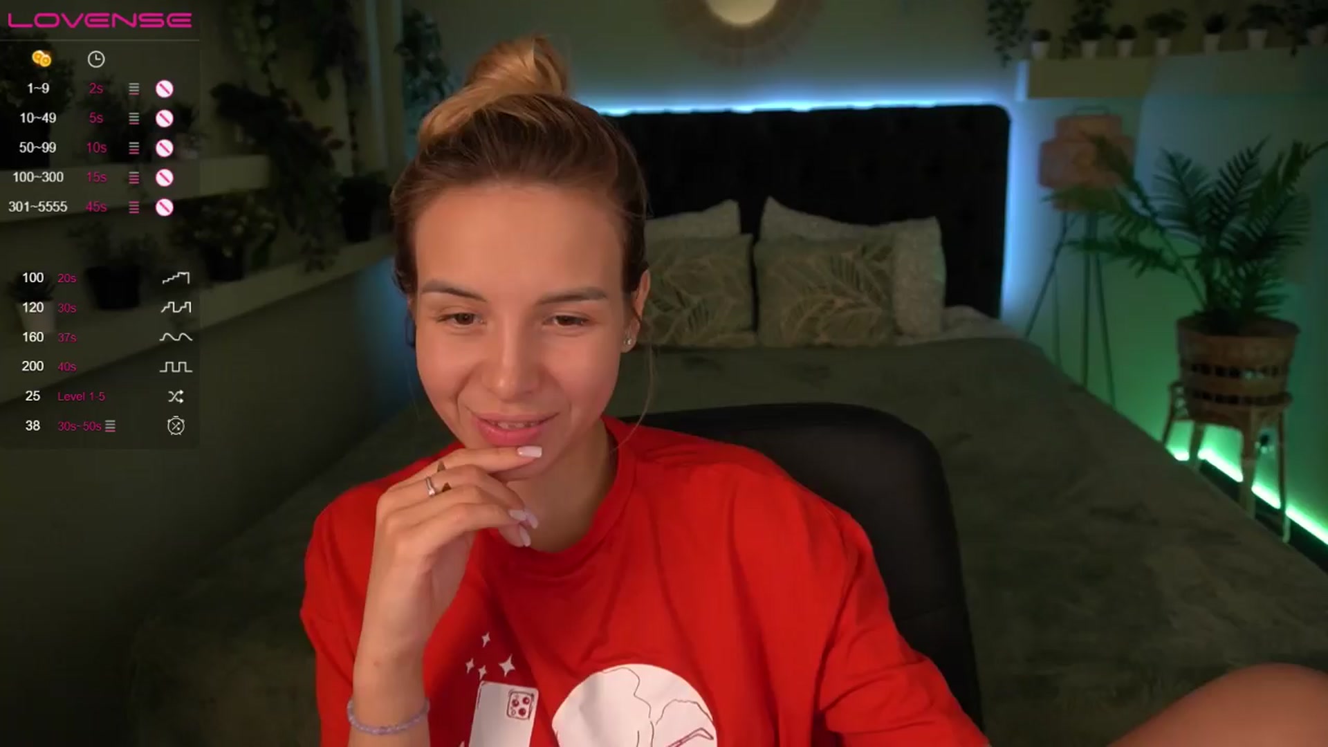 Gallery image thumbnail from Tilli's myfreecams stream on, 04/02/2024, 08:52 image 16 of 20