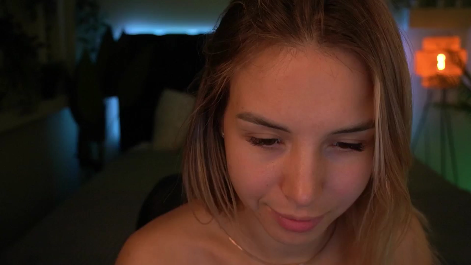 Gallery image thumbnail from Tilli's myfreecams stream on, 04/16/2024, 09:04 image 2 of 20