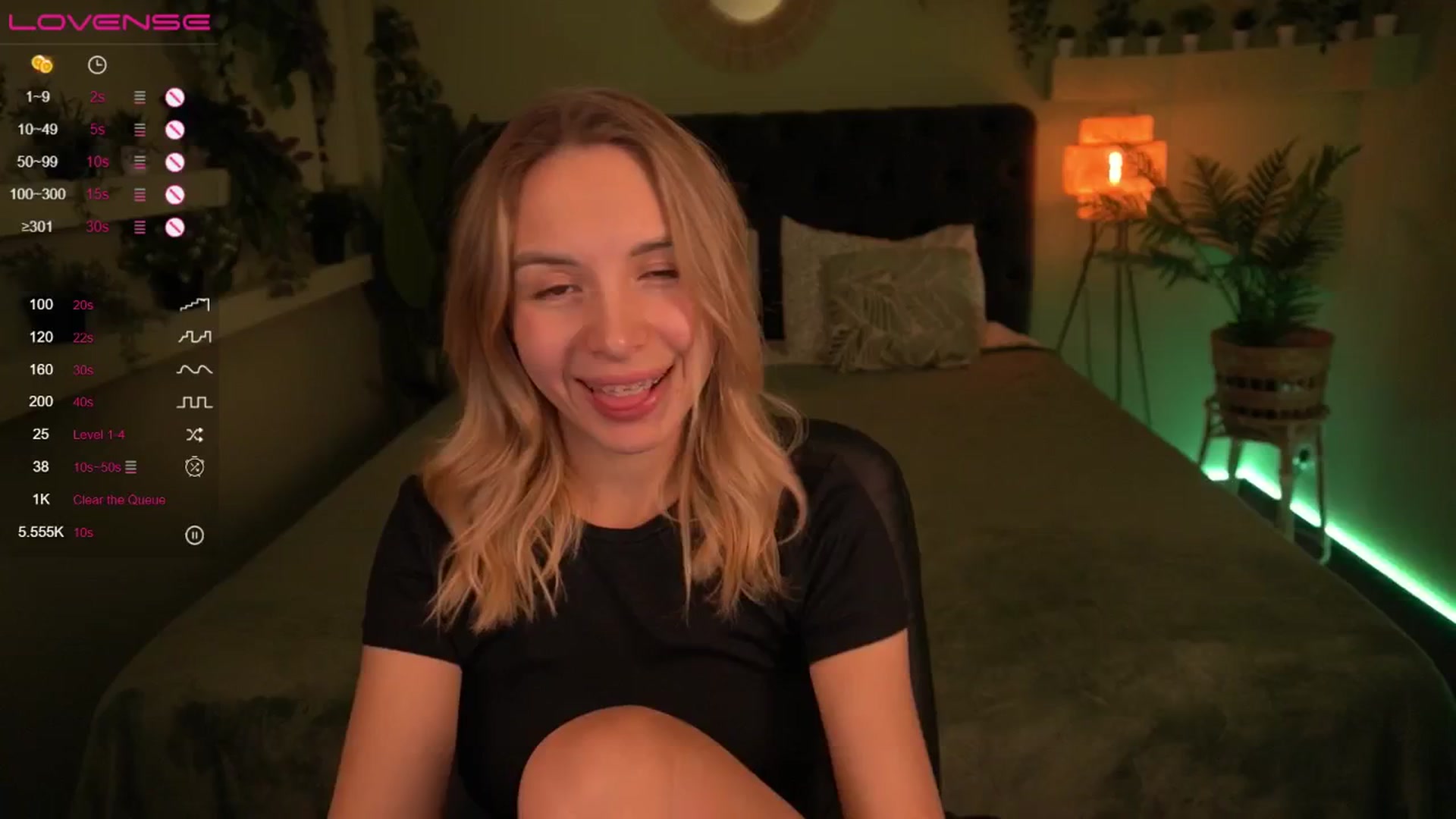 Gallery image thumbnail from Tilli's myfreecams stream on, 04/22/2024, 08:38 image 17 of 20