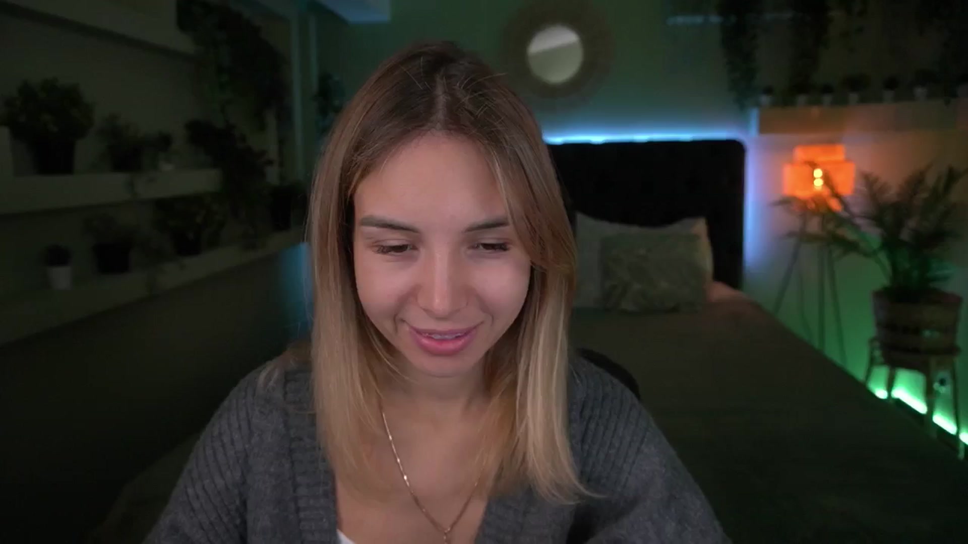 Gallery image thumbnail from Tilli's myfreecams stream on, 04/29/2024, 06:39 image 16 of 20