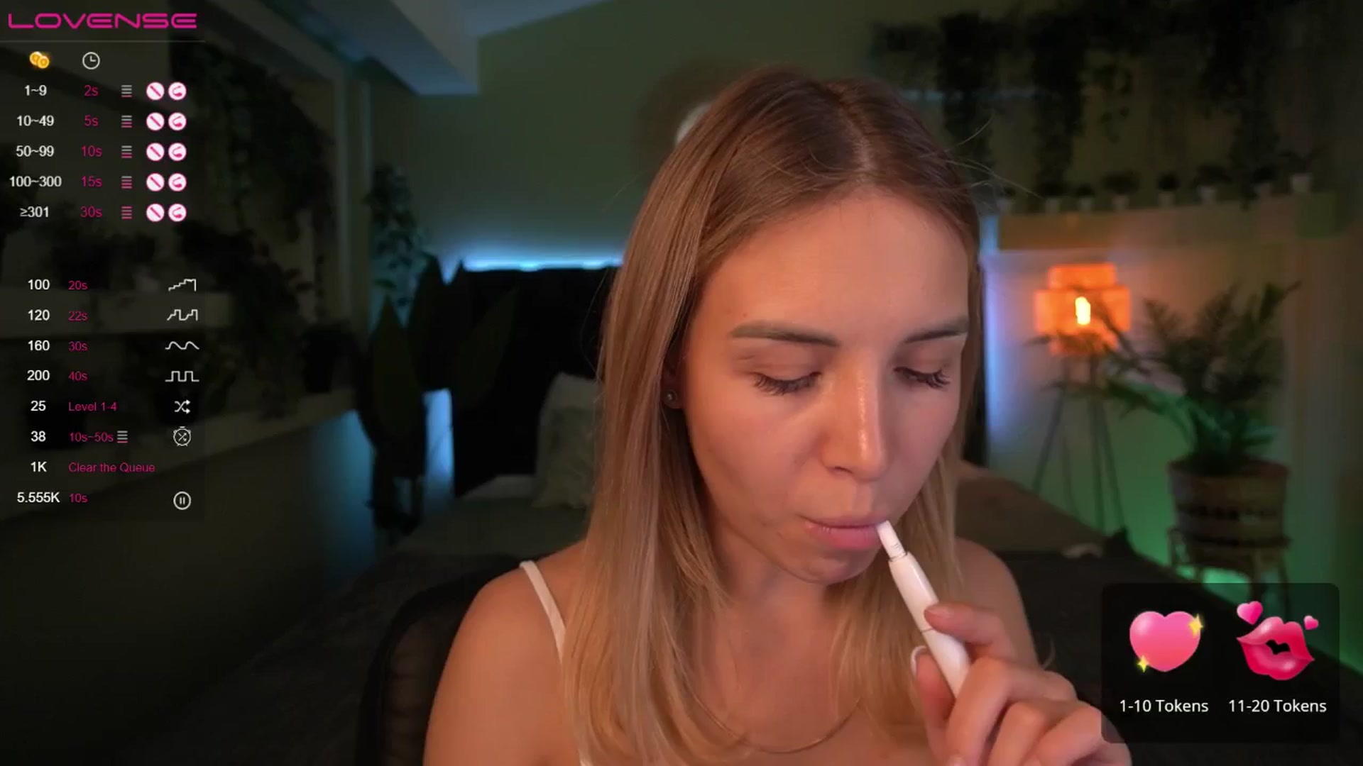 Gallery image thumbnail from Tilli's myfreecams stream on, 04/29/2024, 10:19 image 3 of 20