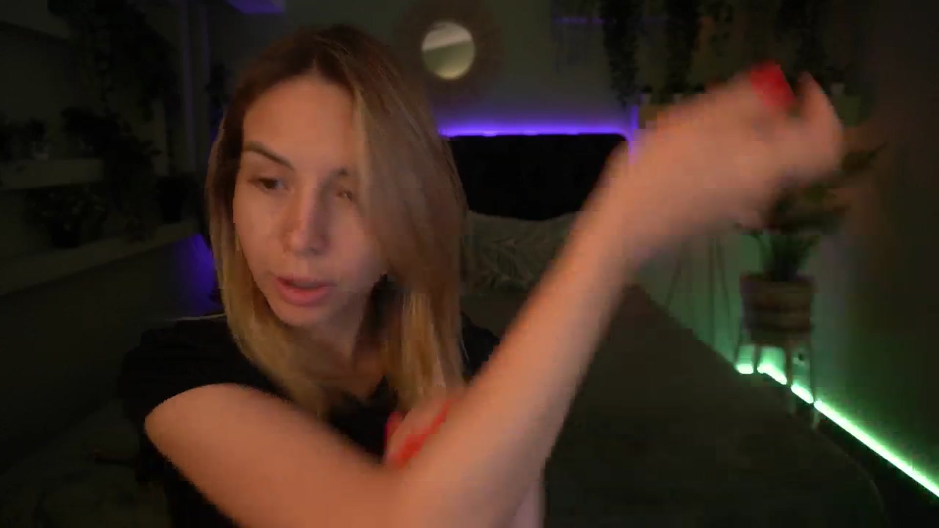 Gallery image thumbnail from Tilli's myfreecams stream on, 05/07/2024, 06:07 image 6 of 20