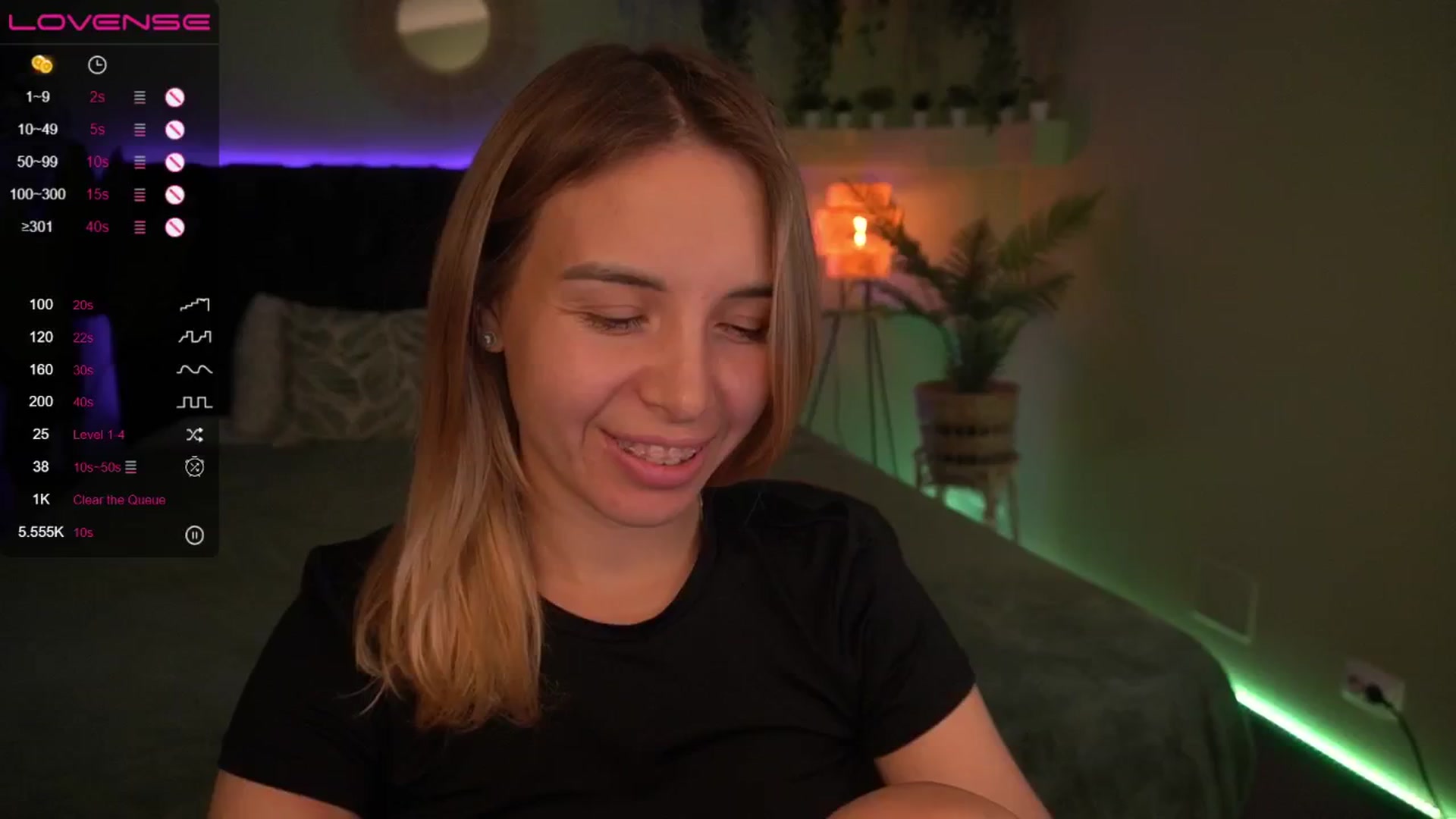 Gallery image thumbnail from Tilli's myfreecams stream on, 05/07/2024, 08:38 image 17 of 20