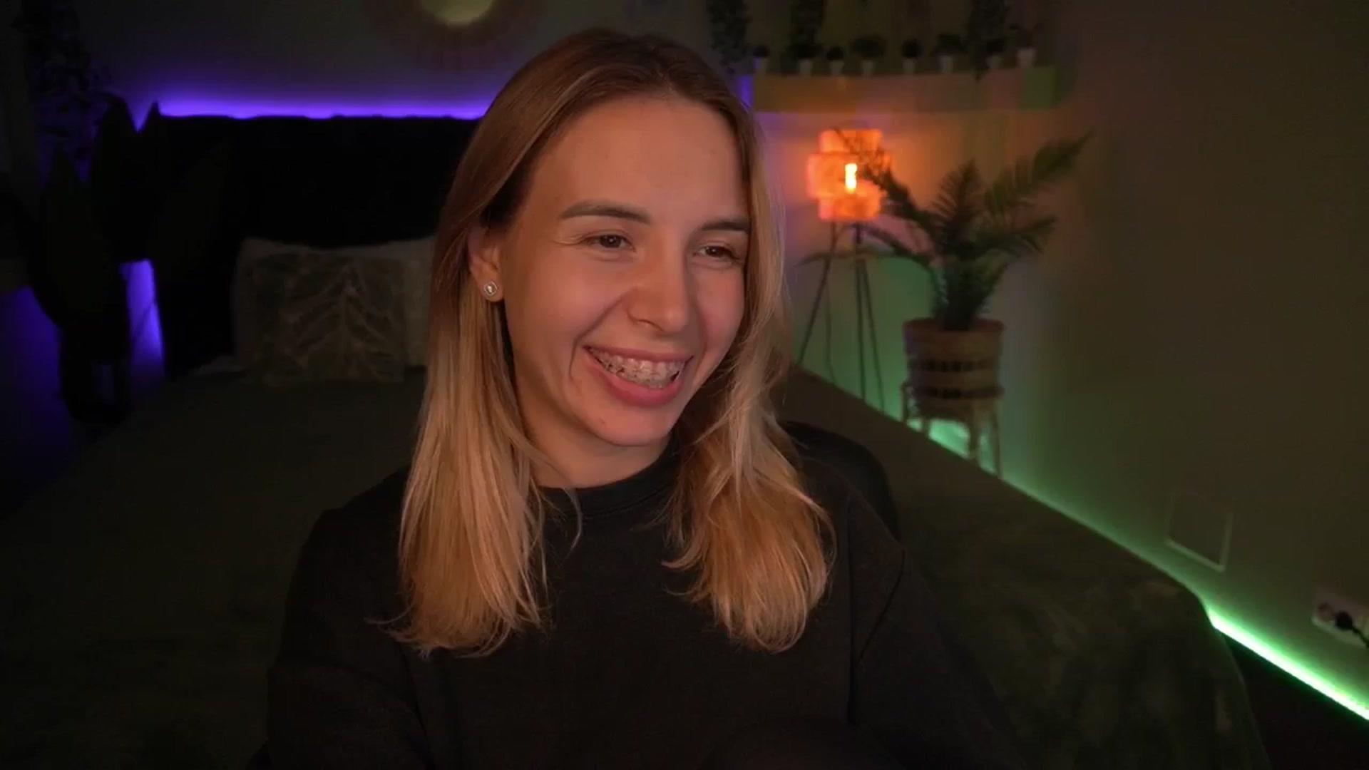 Gallery image thumbnail from Tilli's myfreecams stream on, 05/09/2024, 12:41 image 18 of 20