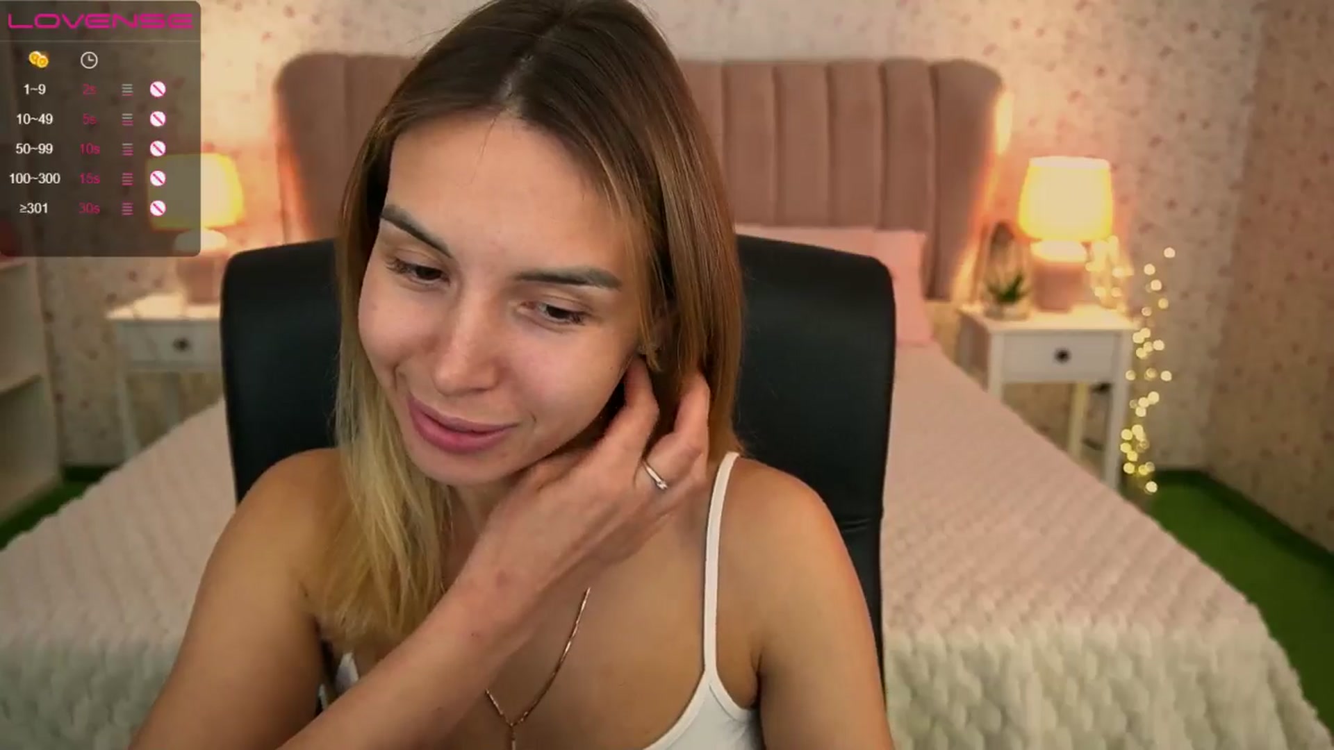 Gallery image thumbnail from Tilli's myfreecams stream on, 05/11/2024, 08:29 image 15 of 20