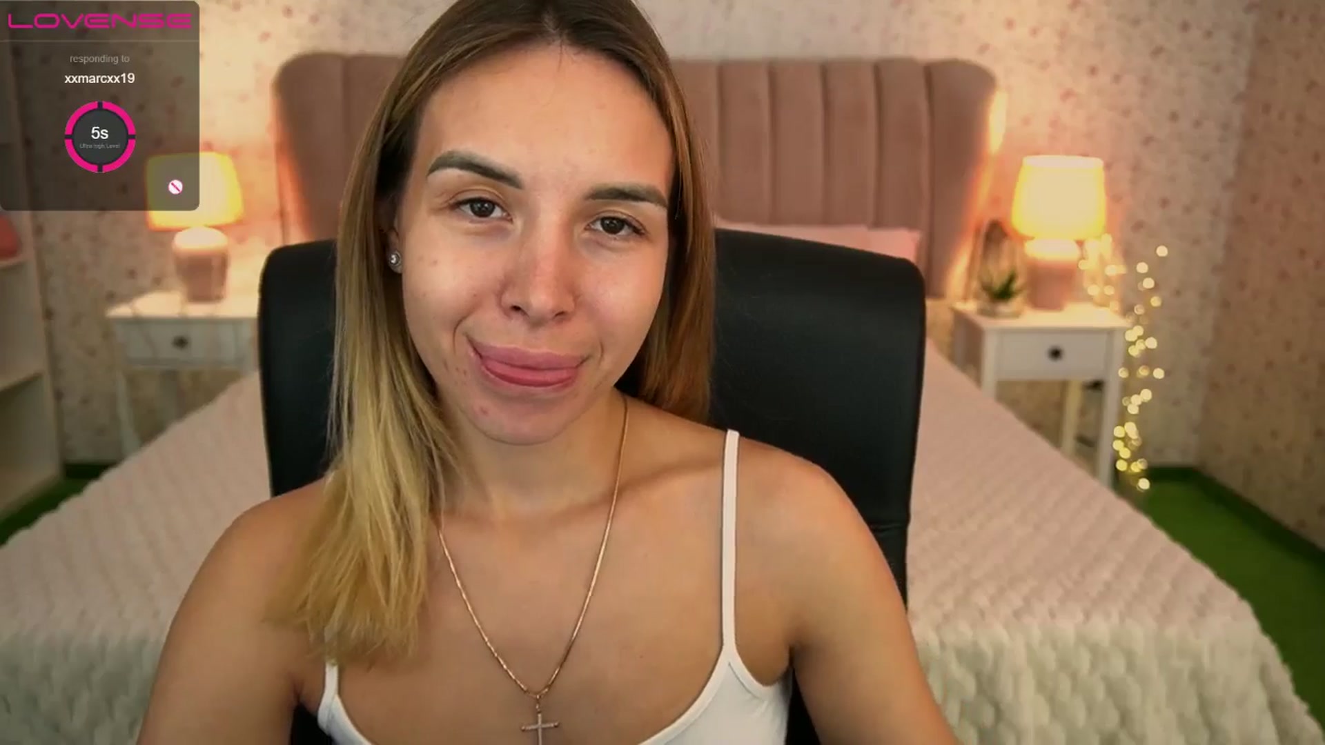 Gallery image thumbnail from Tilli's myfreecams stream on, 05/11/2024, 08:29 image 14 of 20