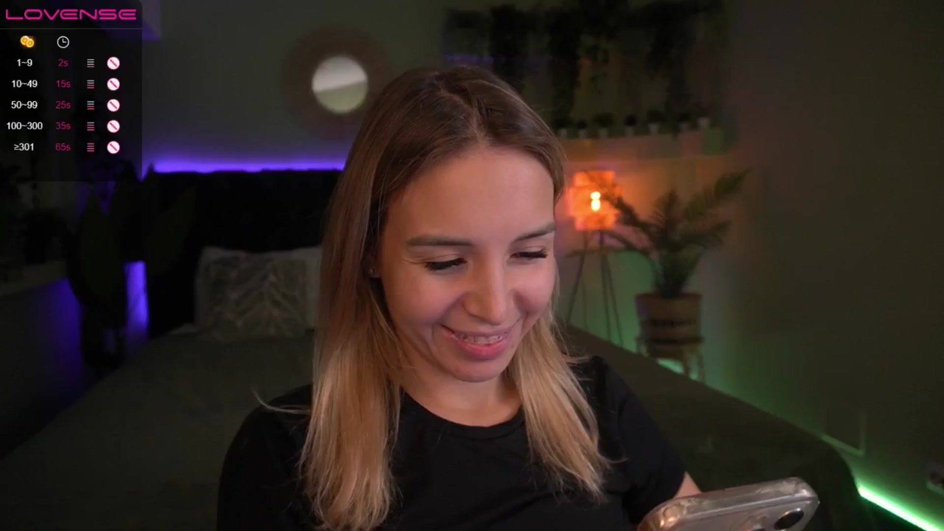 Gallery image thumbnail from Tilli's myfreecams stream on, 05/13/2024, 10:33 image 18 of 20
