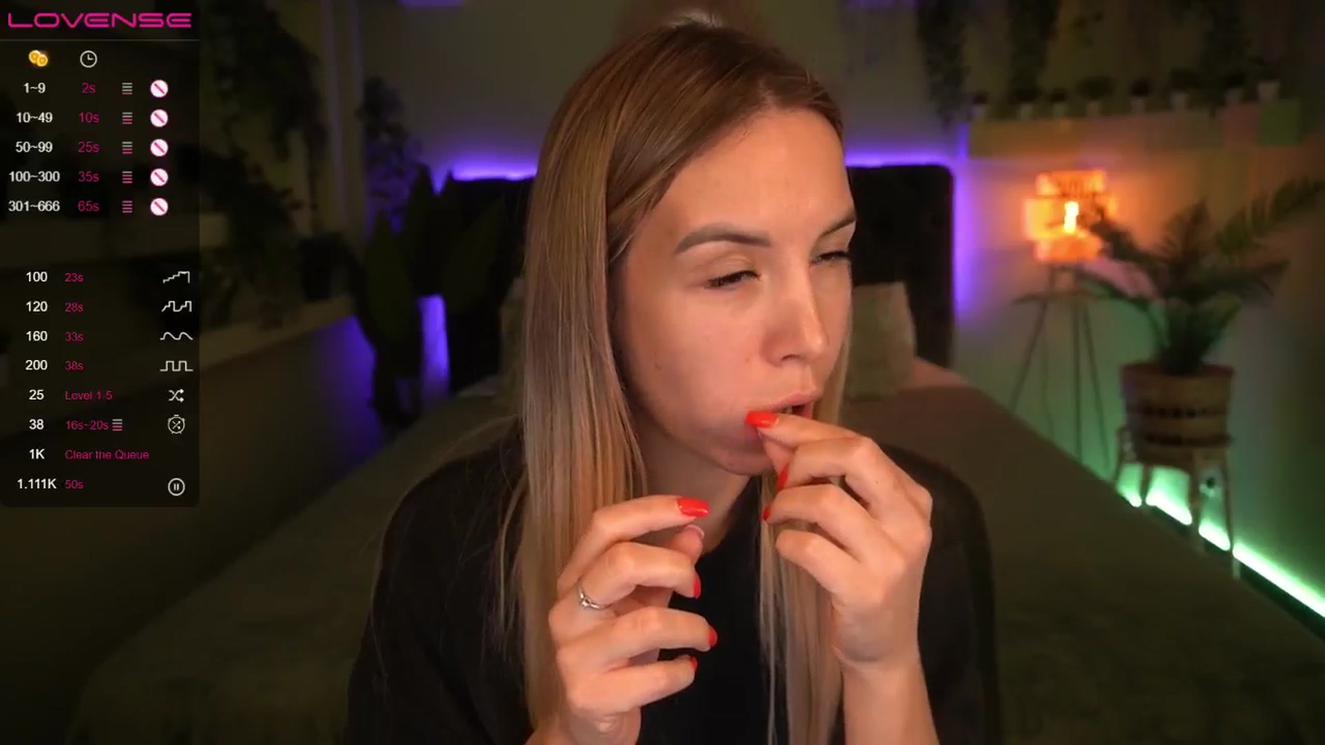 Gallery image thumbnail from Tilli's myfreecams stream on, 05/18/2024, 08:55 image 8 of 20