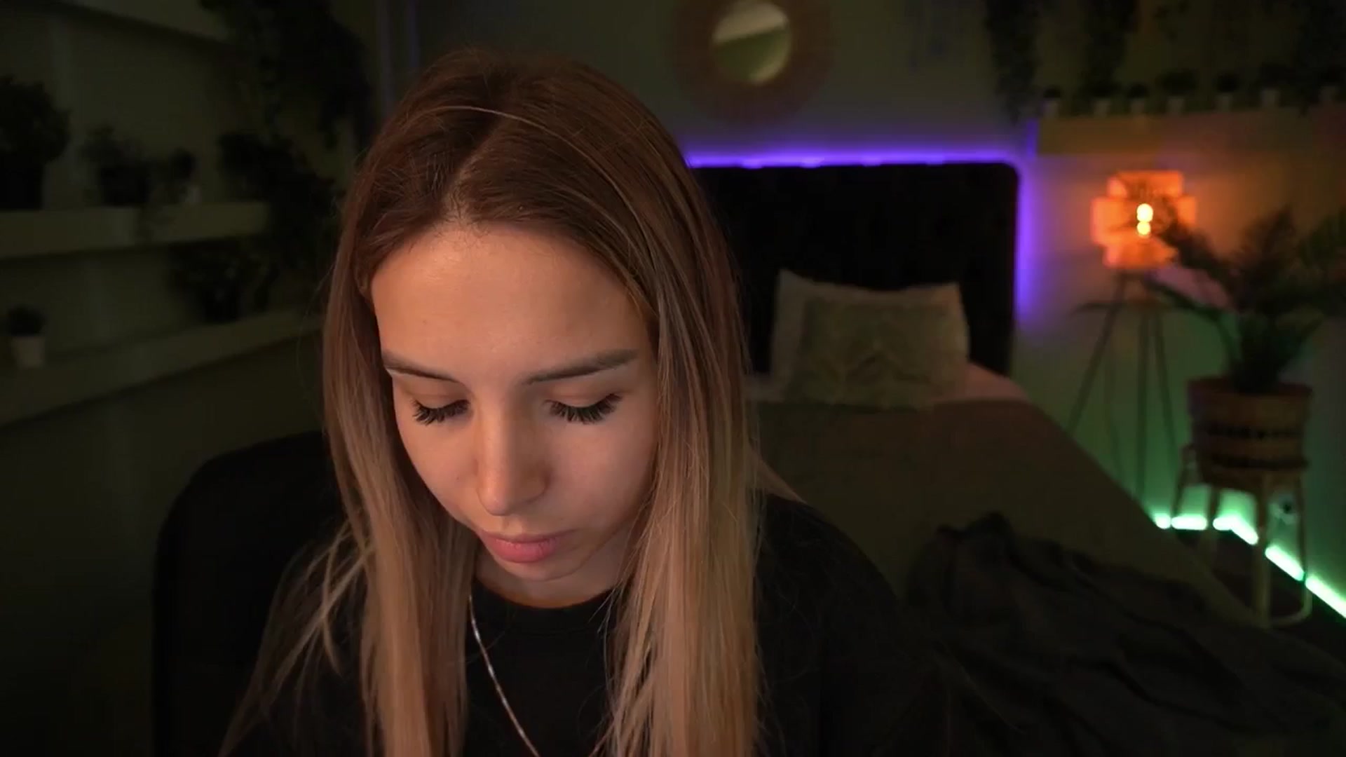 Gallery image thumbnail from Tilli's myfreecams stream on, 05/20/2024, 07:17 image 12 of 20