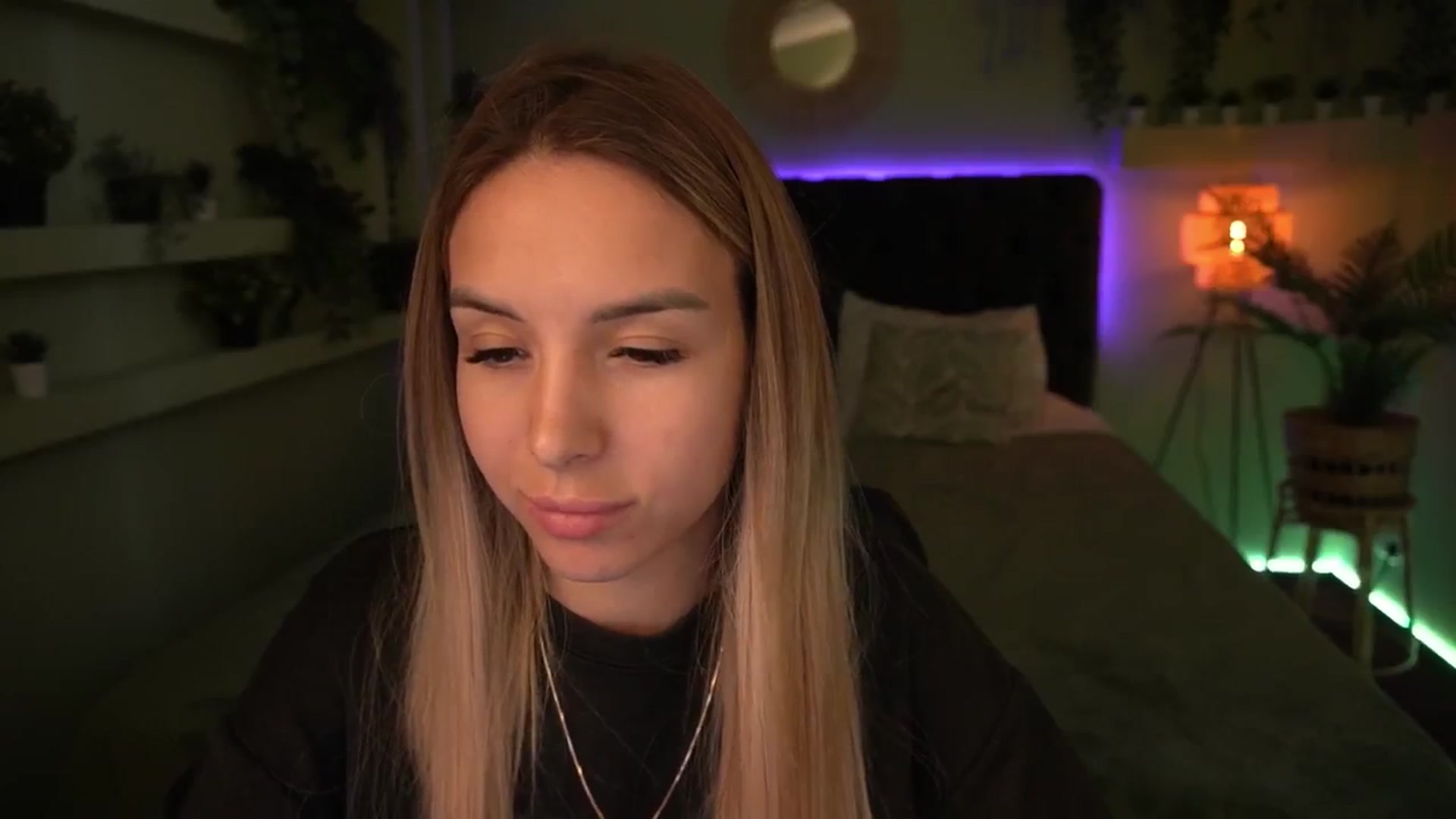 Gallery image thumbnail from Tilli's myfreecams stream on, 05/20/2024, 08:33 image 8 of 20