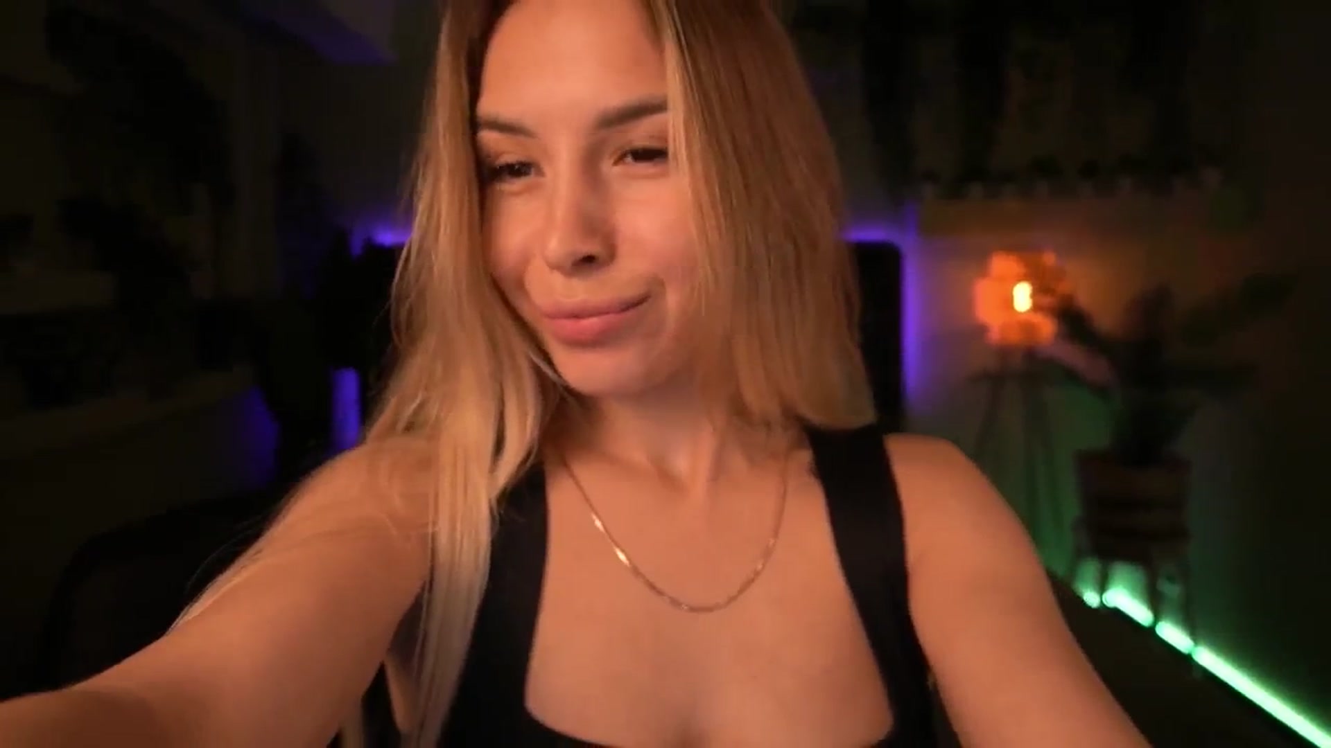 Gallery image thumbnail from Tilli's myfreecams stream on, 05/29/2024, 09:01 image 9 of 20