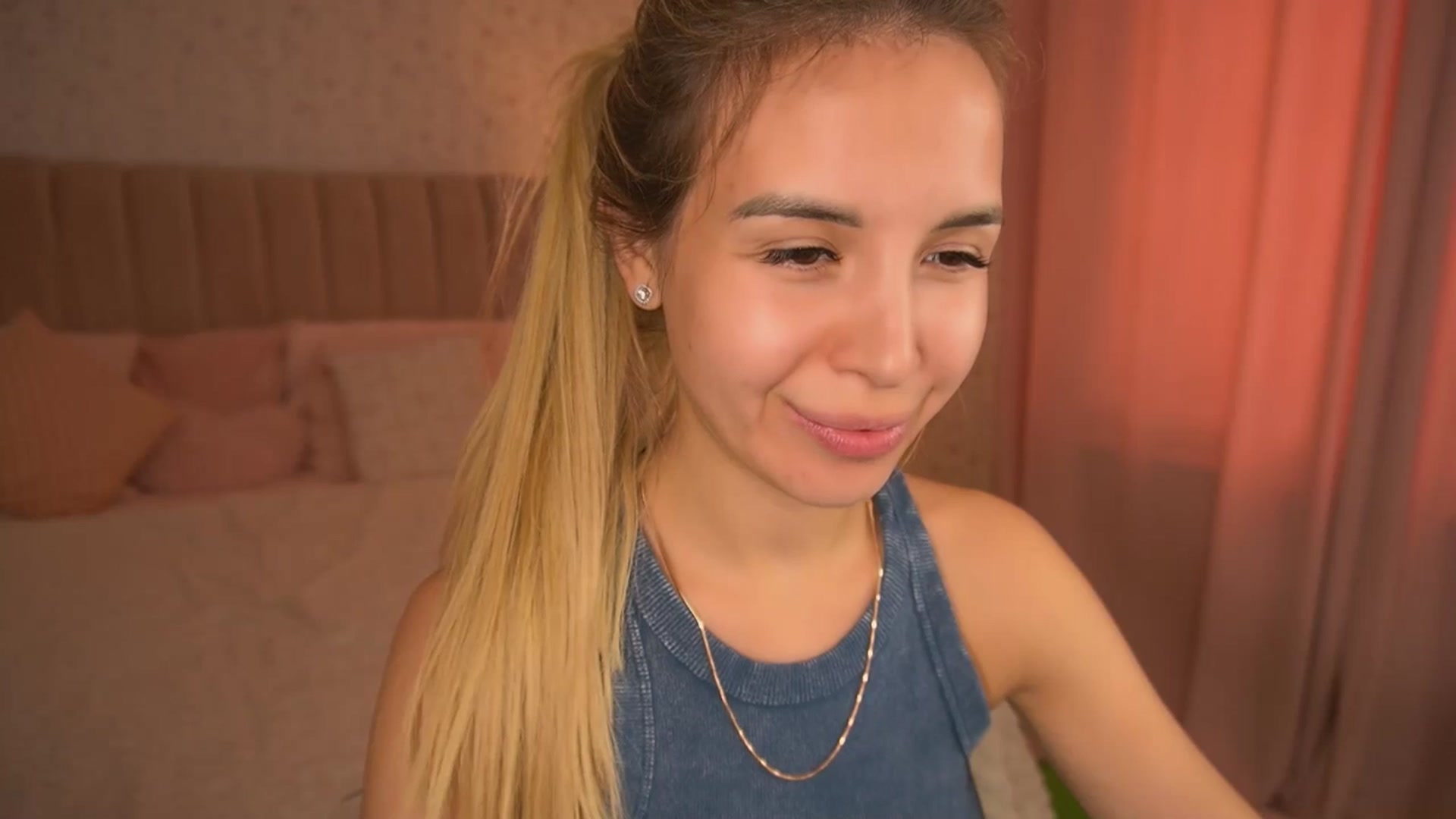 Gallery image thumbnail from Tilli's myfreecams stream on, 05/30/2024, 13:16 image 9 of 20