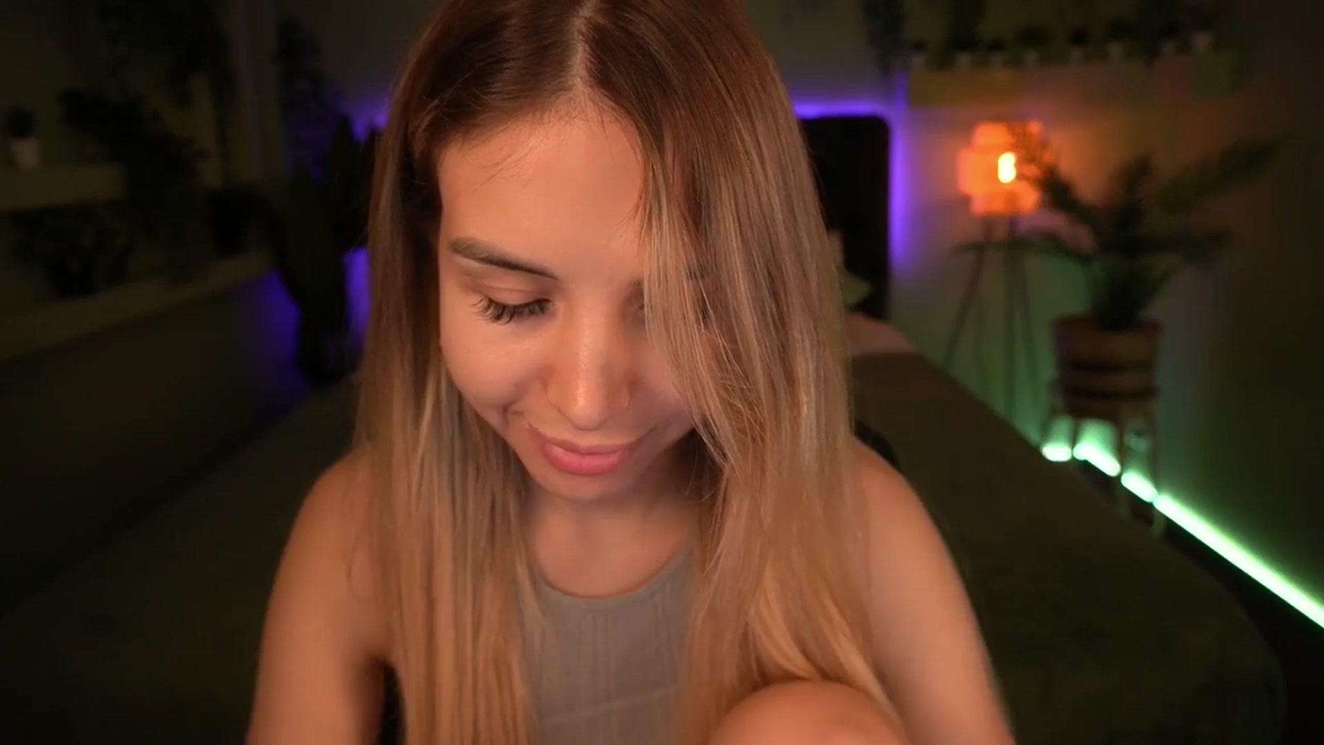 Gallery image thumbnail from Tilli's myfreecams stream on, 06/08/2024, 09:54 image 8 of 20