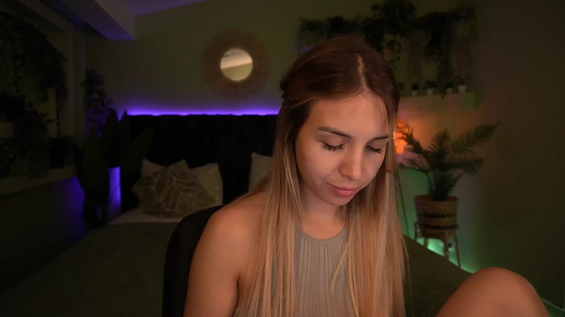 Gallery image thumbnail from Tilli's myfreecams stream on, 06/08/2024, 09:54 image 18 of 20